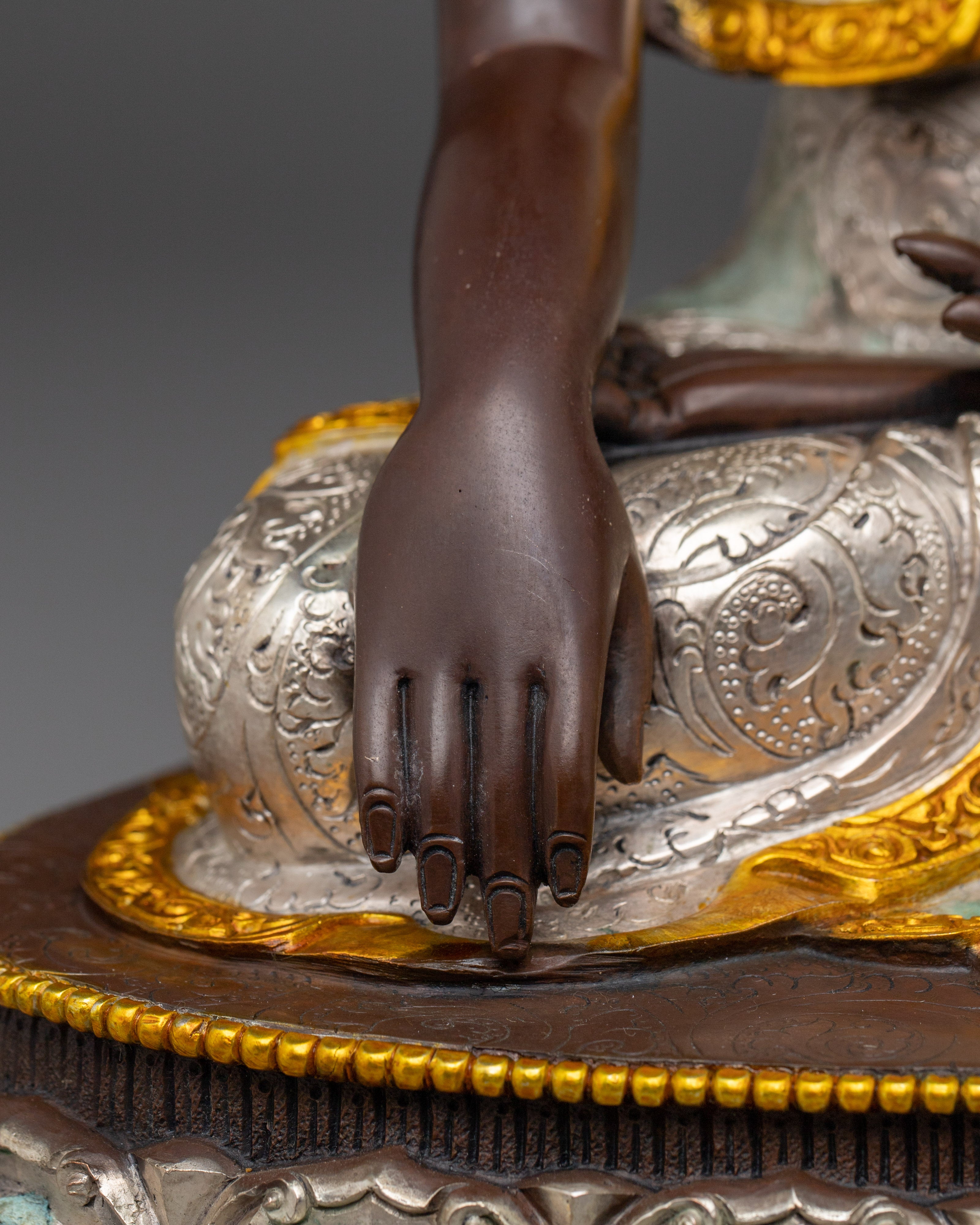 Golden Serene Shakyamuni Buddha Figurine | Enlightenment Symbol Gautama Buddha