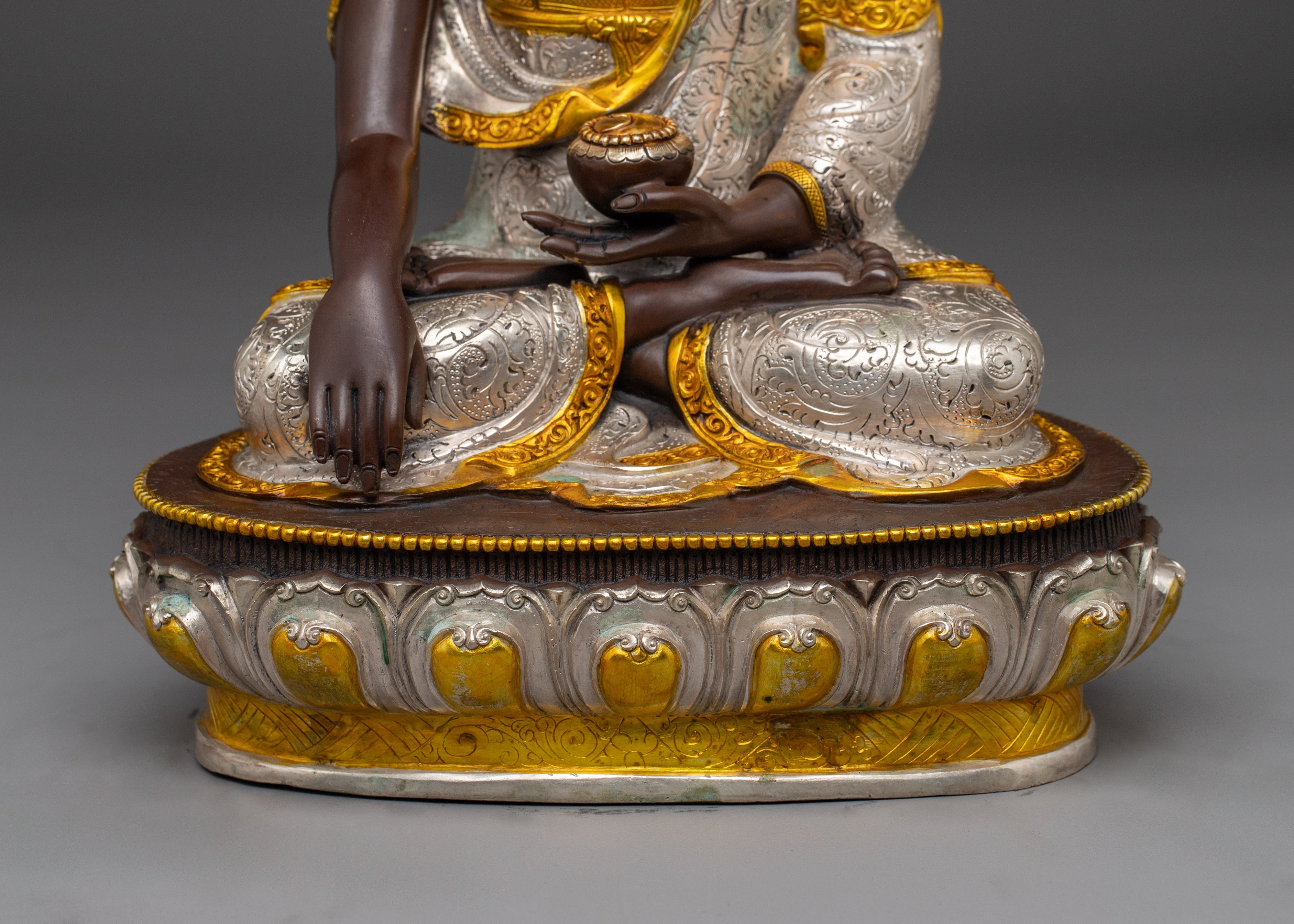 Golden Serene Shakyamuni Buddha Figurine | Enlightenment Symbol Gautama Buddha