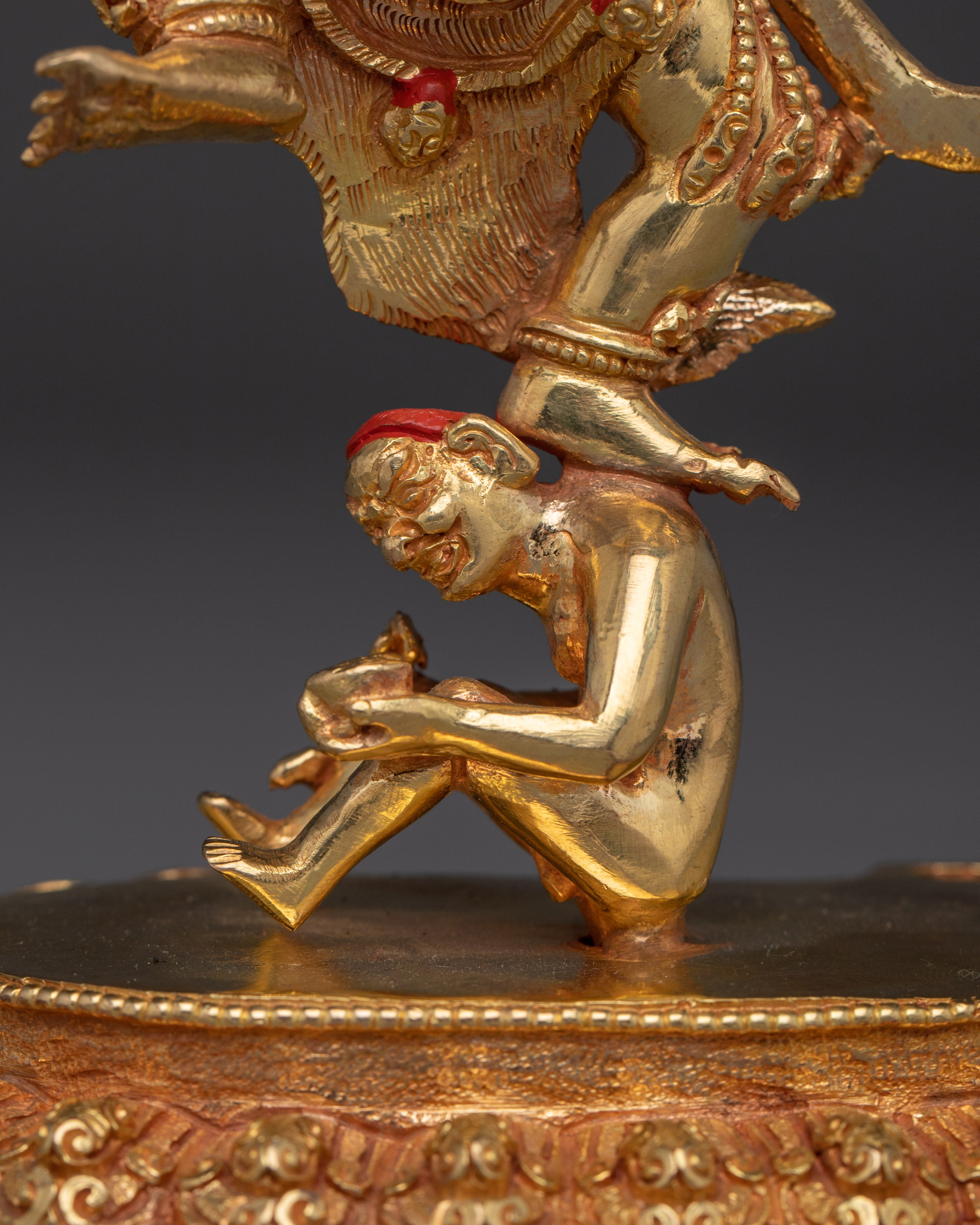 Vajrayana protector Garuda | Tantric protector Deity