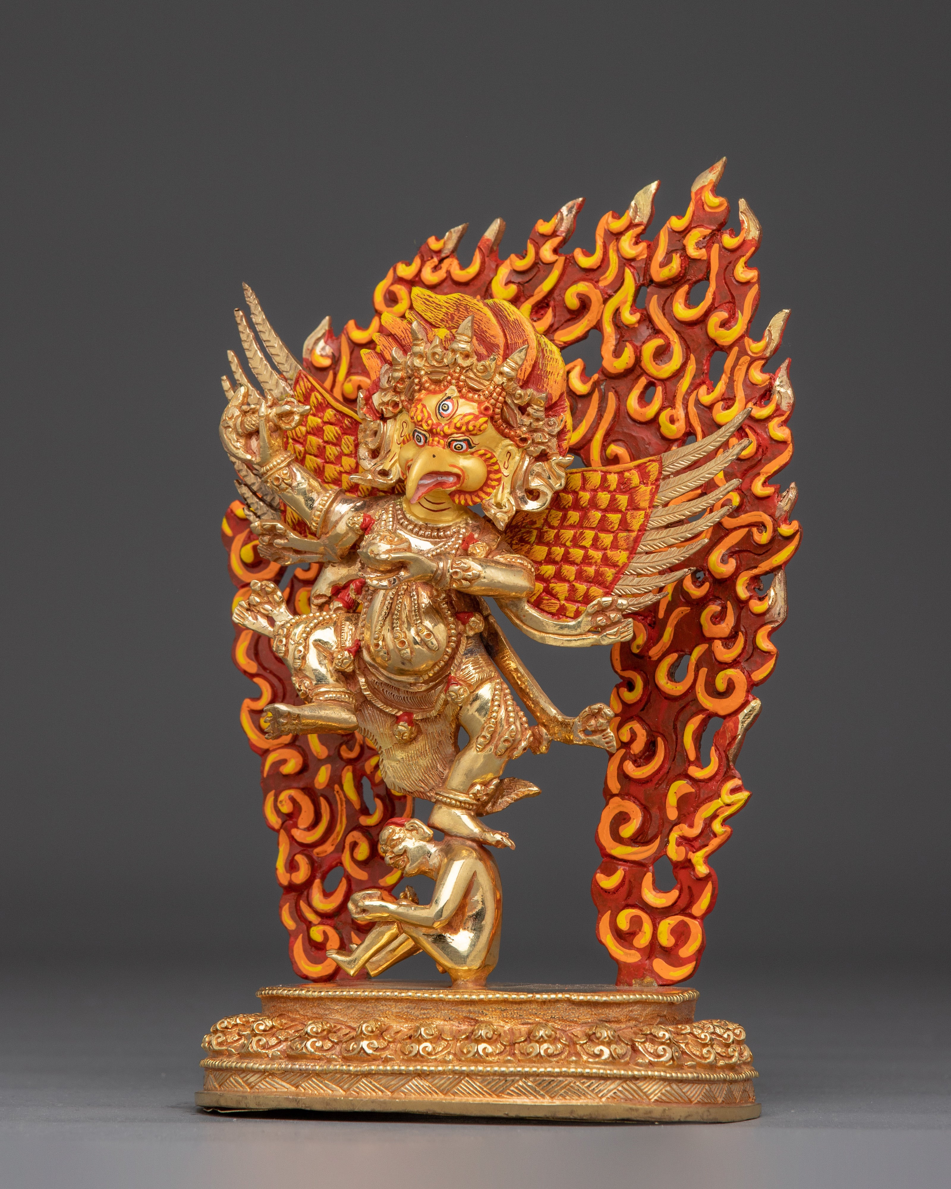Vajrayana protector Garuda | Tantric protector Deity