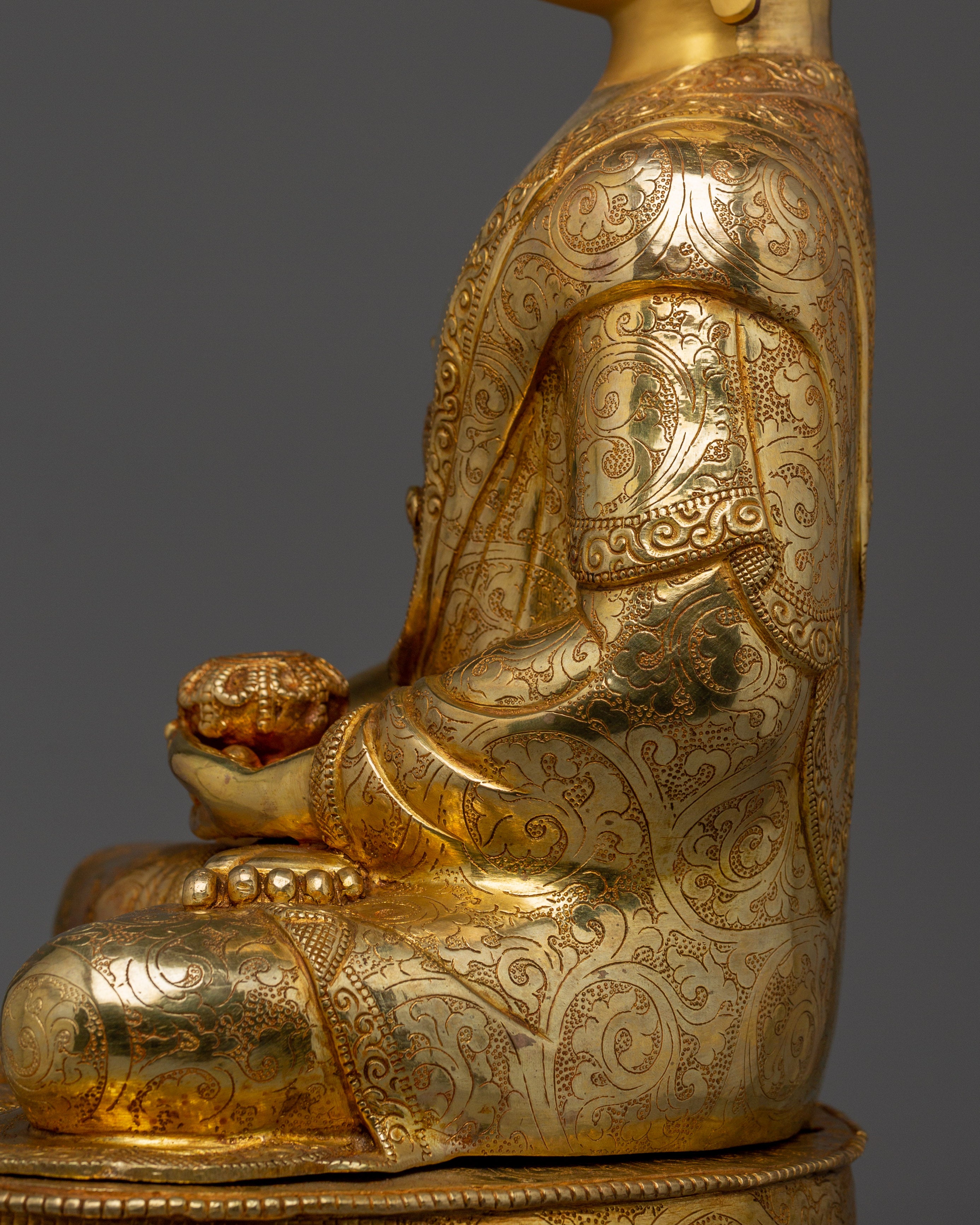 Peaceful deity Amitabha Buddha | Spiritual compassion