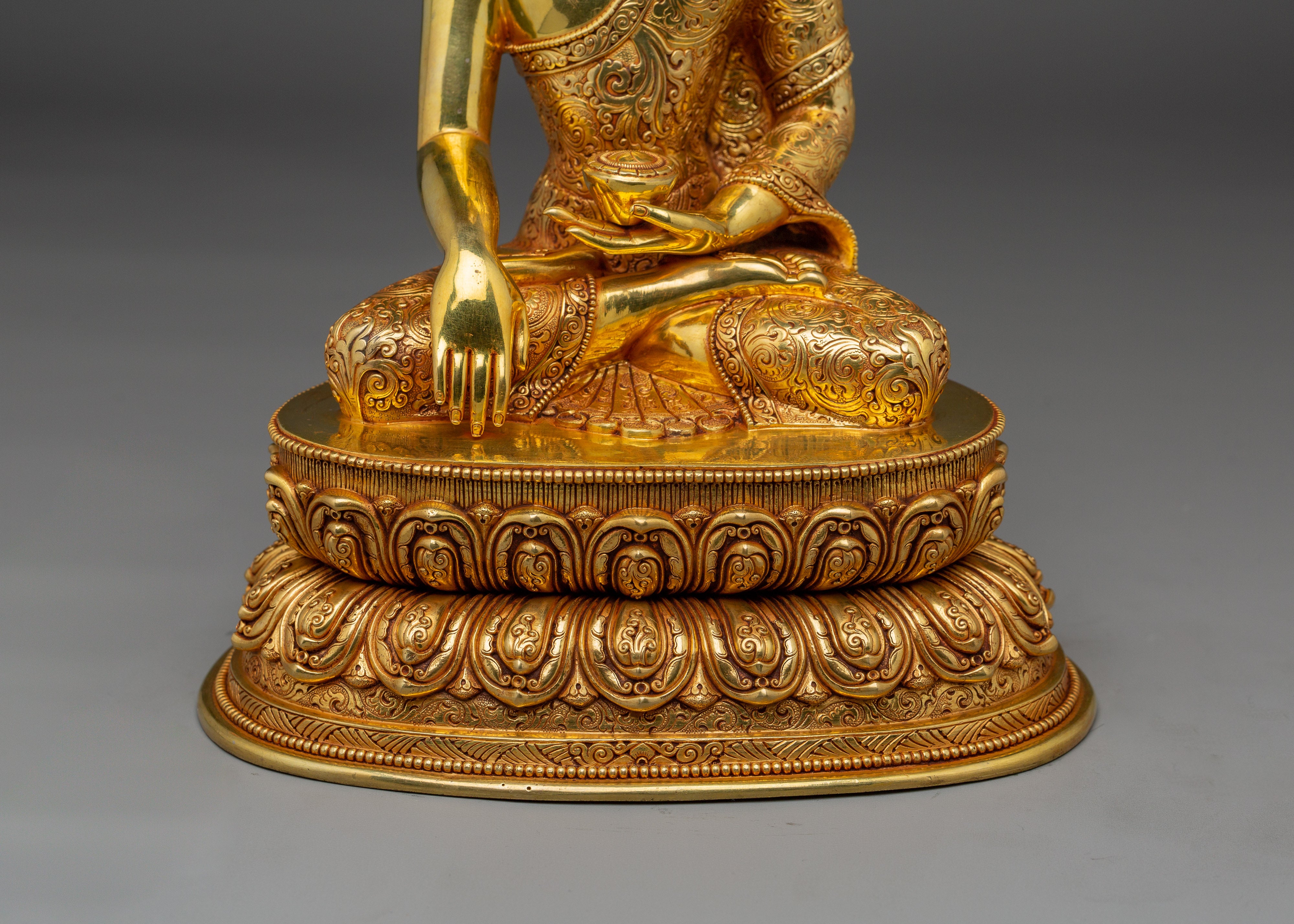 Shakyamuni Buddha Statue with Copper Details | Meditation and Shrine Decor