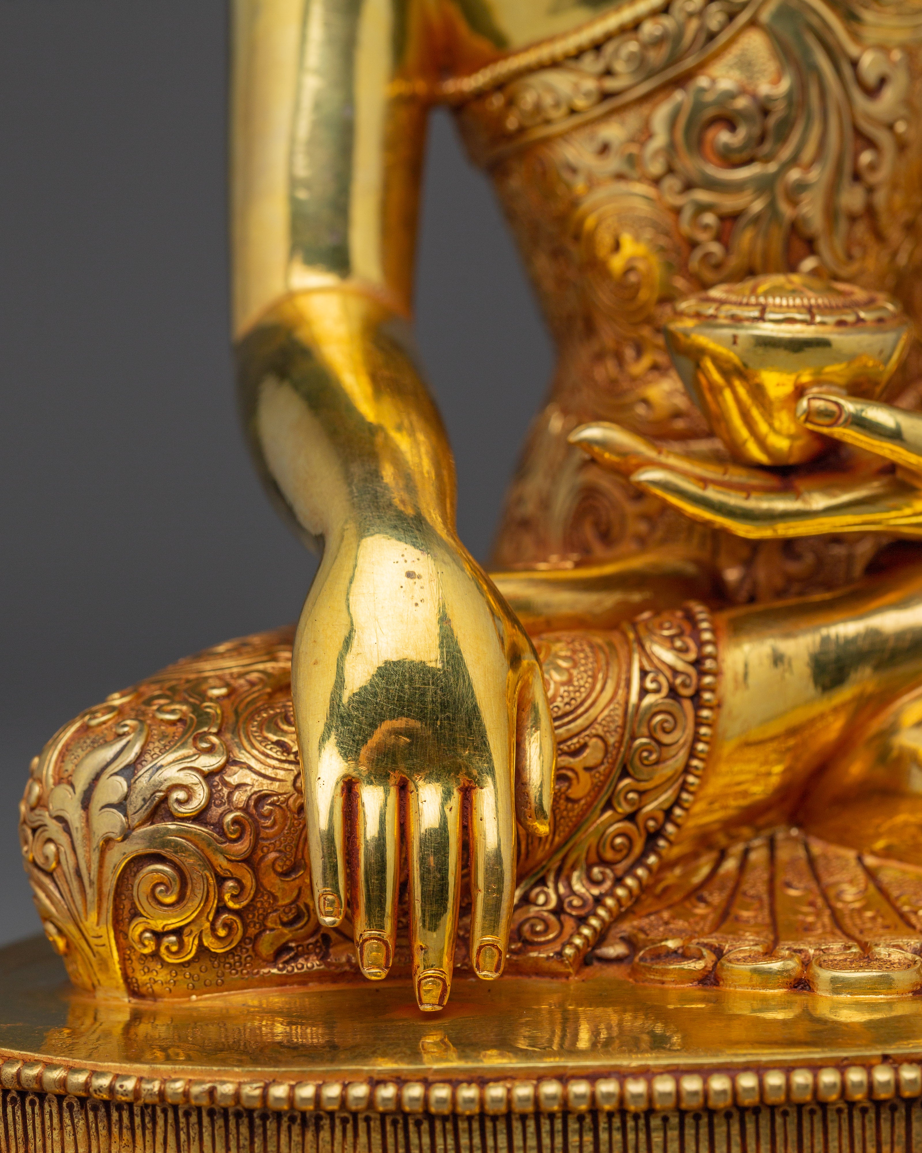 Shakyamuni Buddha Statue with Copper Details | Meditation and Shrine Decor