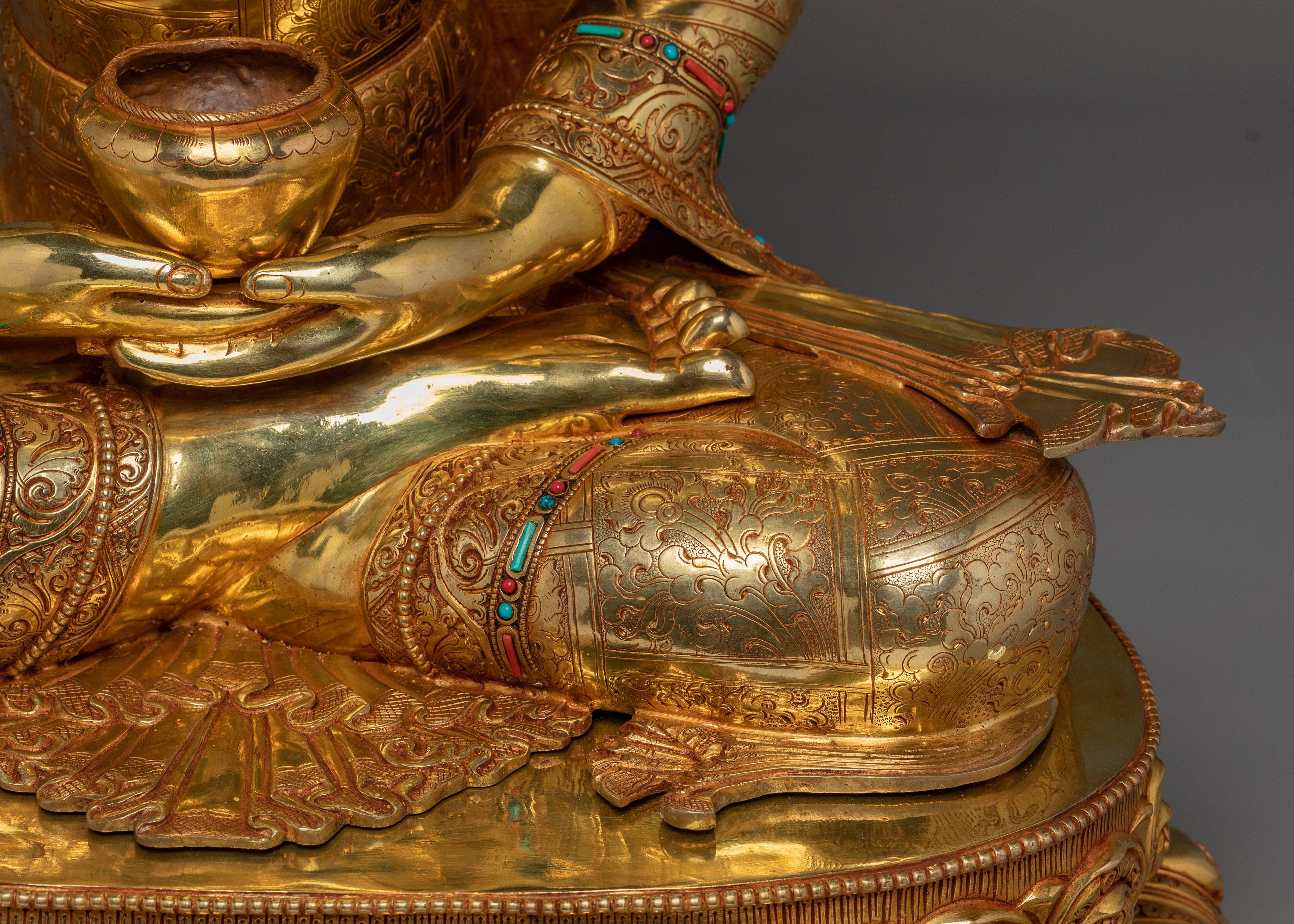 Buddhist Spiritual Amitabha Buddha Statue | Altar Golden Decor