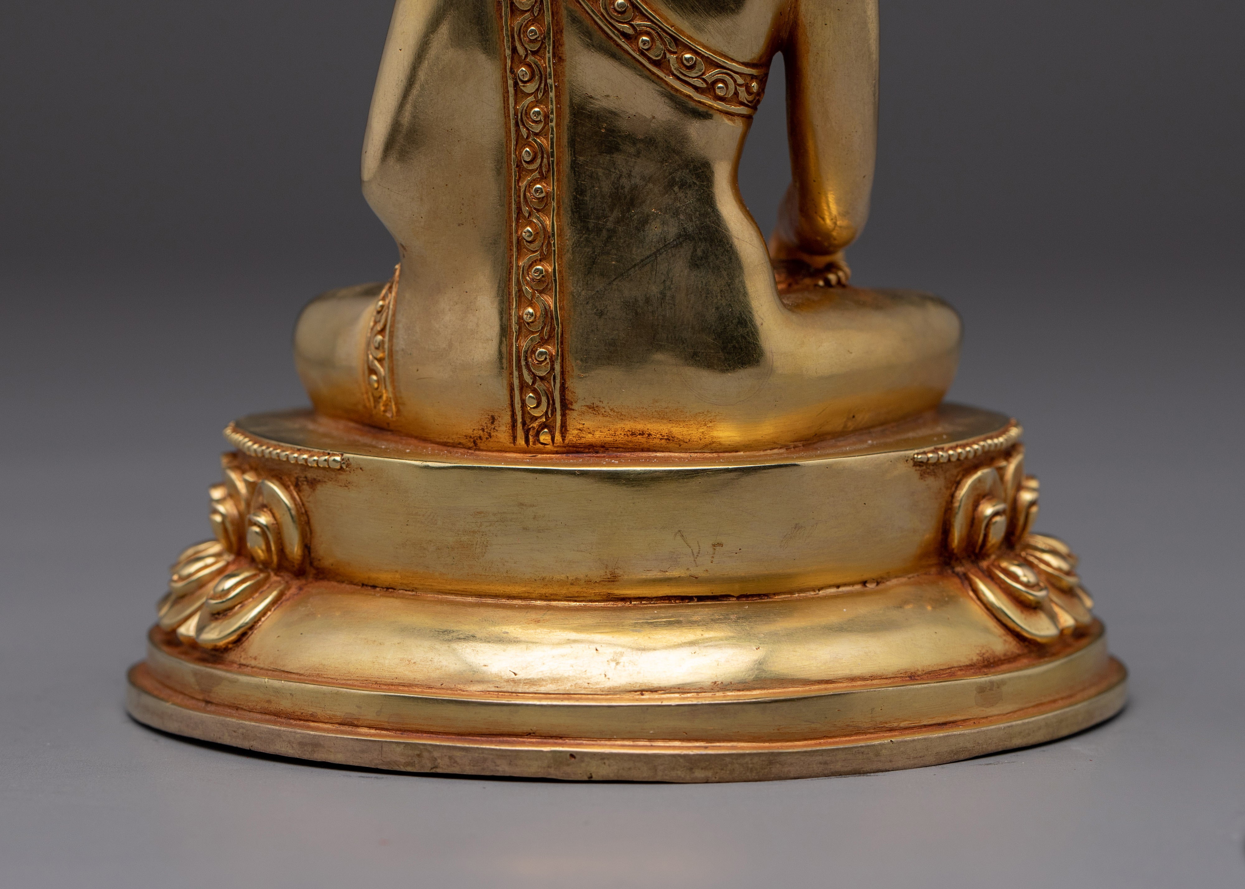 Statue of Dharma Teacher Shakyamuni Buddha | Founder of Buddhism