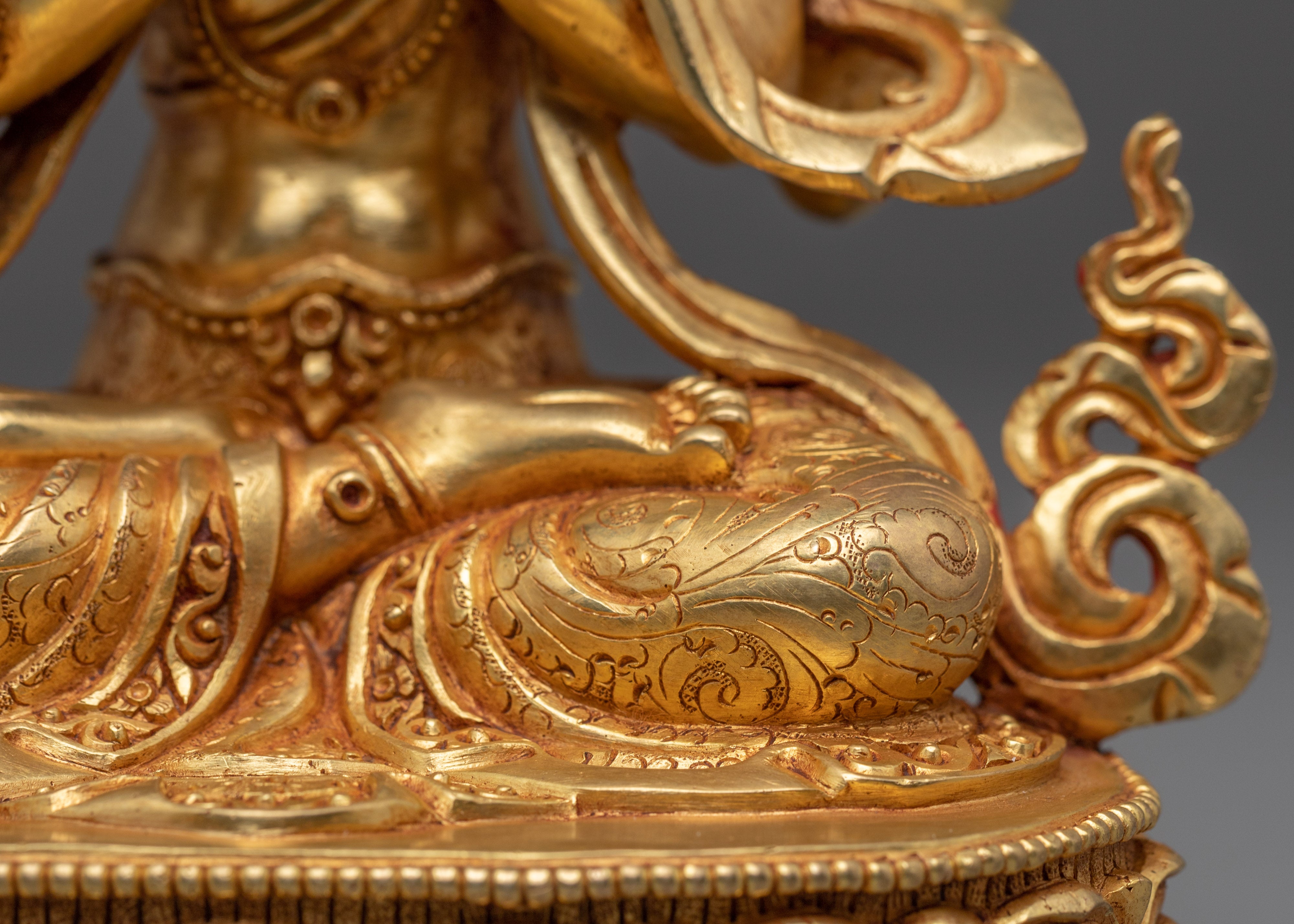 Chenrezig Art - Bodhisattva of compassion | Golden Avalokiteshvara Artwork