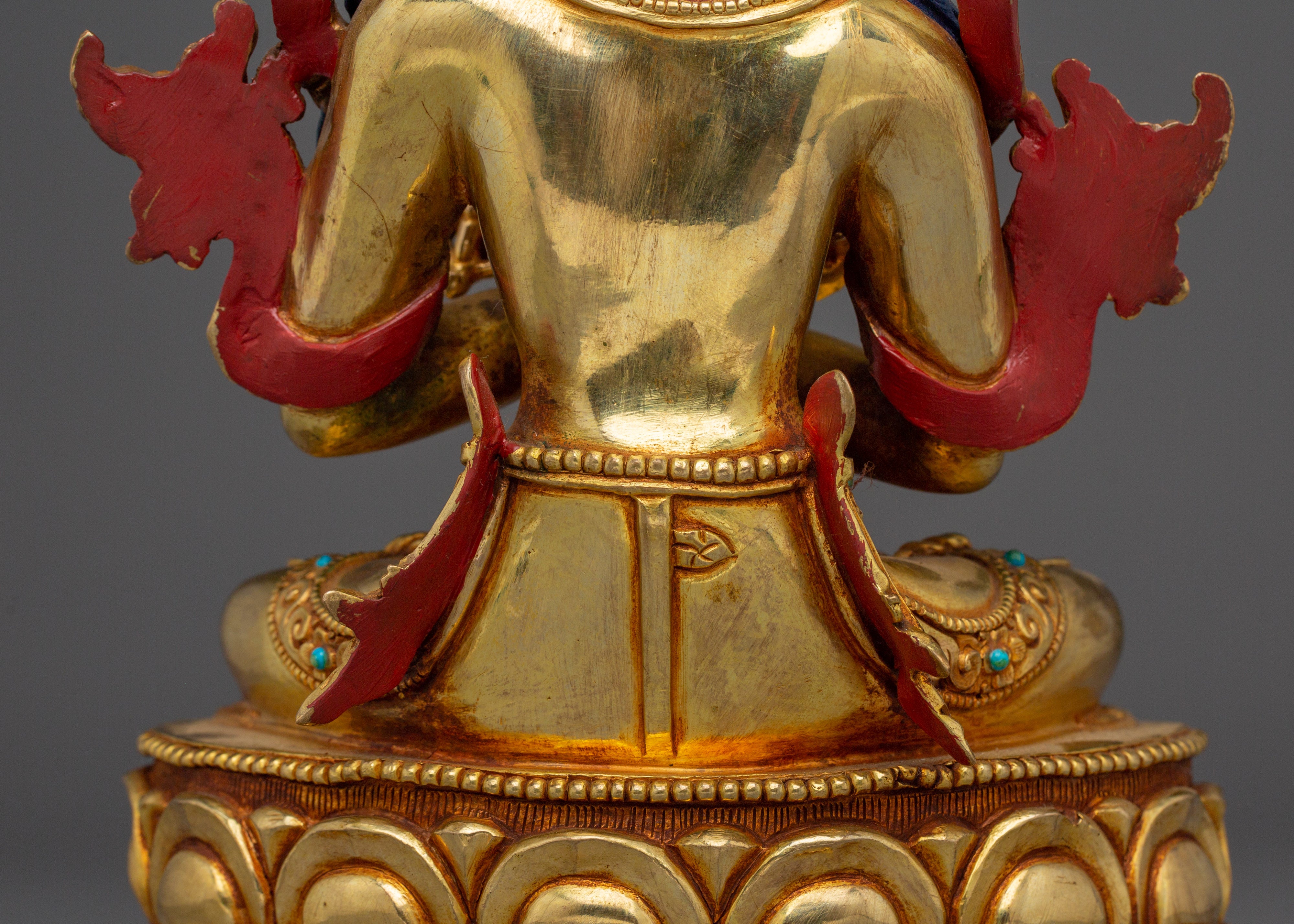 Serene Vajradhara Statue | Buddhist Spiritual Decoration