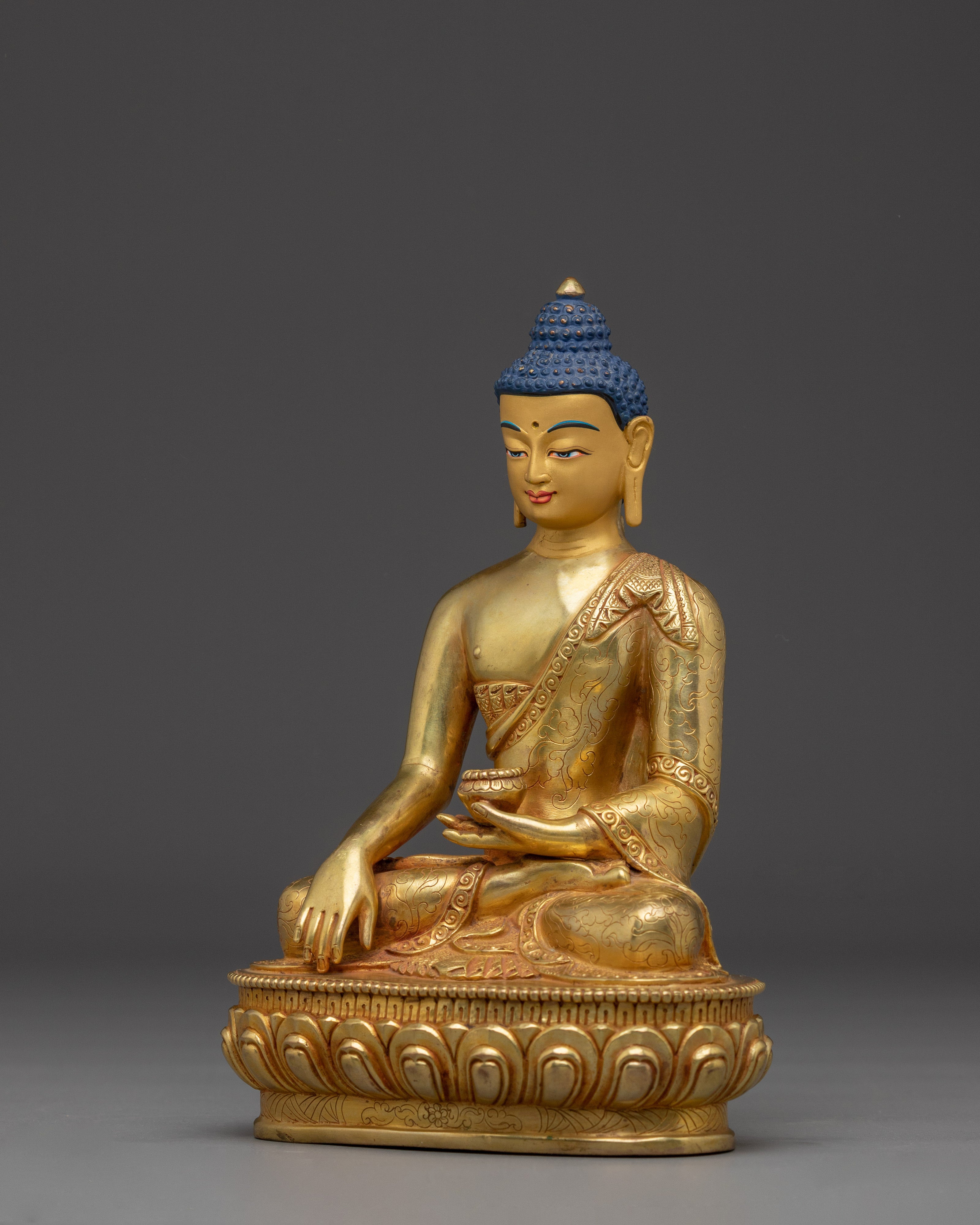 Peaceful Shakyamuni Buddha in Copper | Sculpture for Meditation and Spiritual Decor