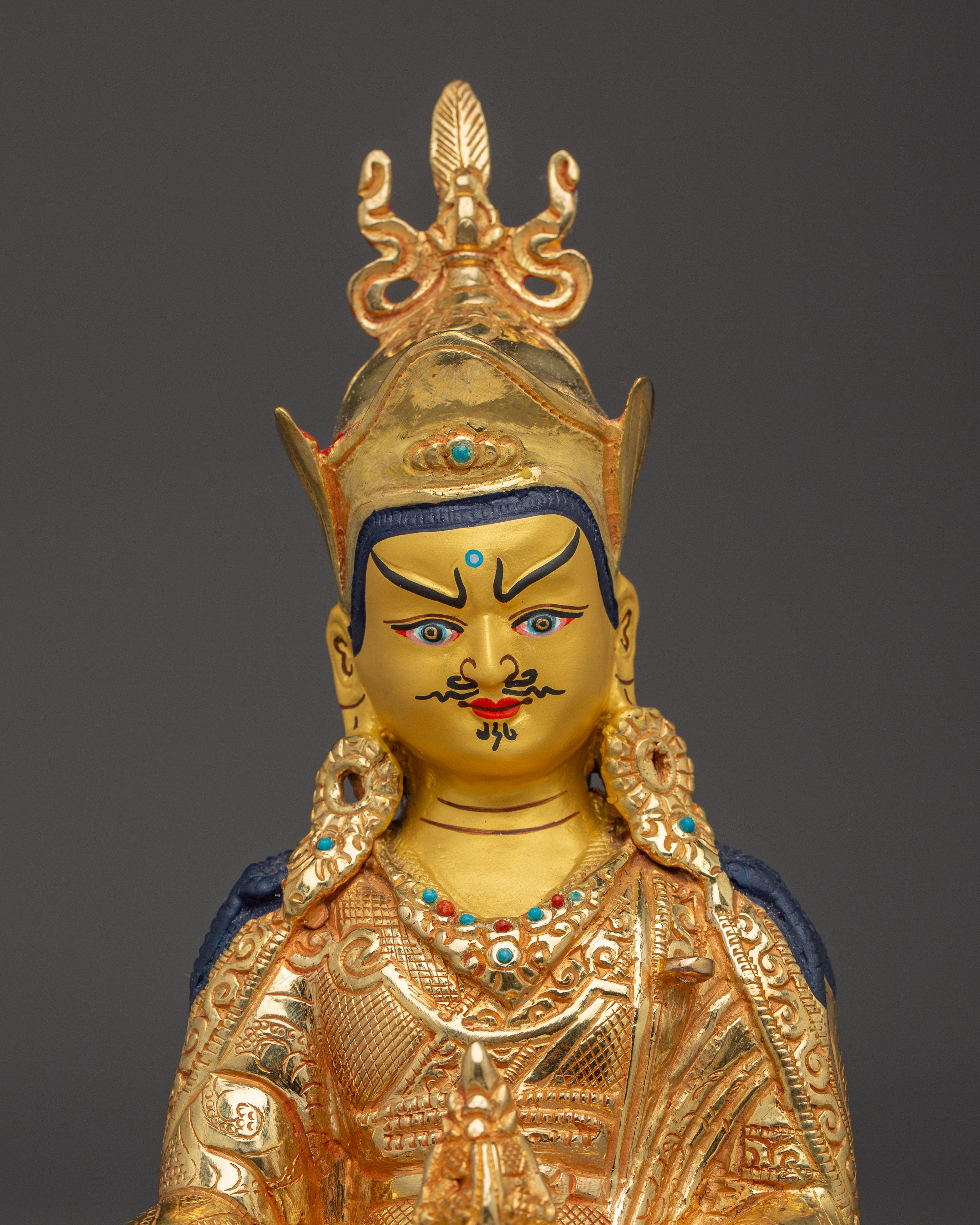 Meditation figure of Guru Rinpoche | Handmade Statue for Decor