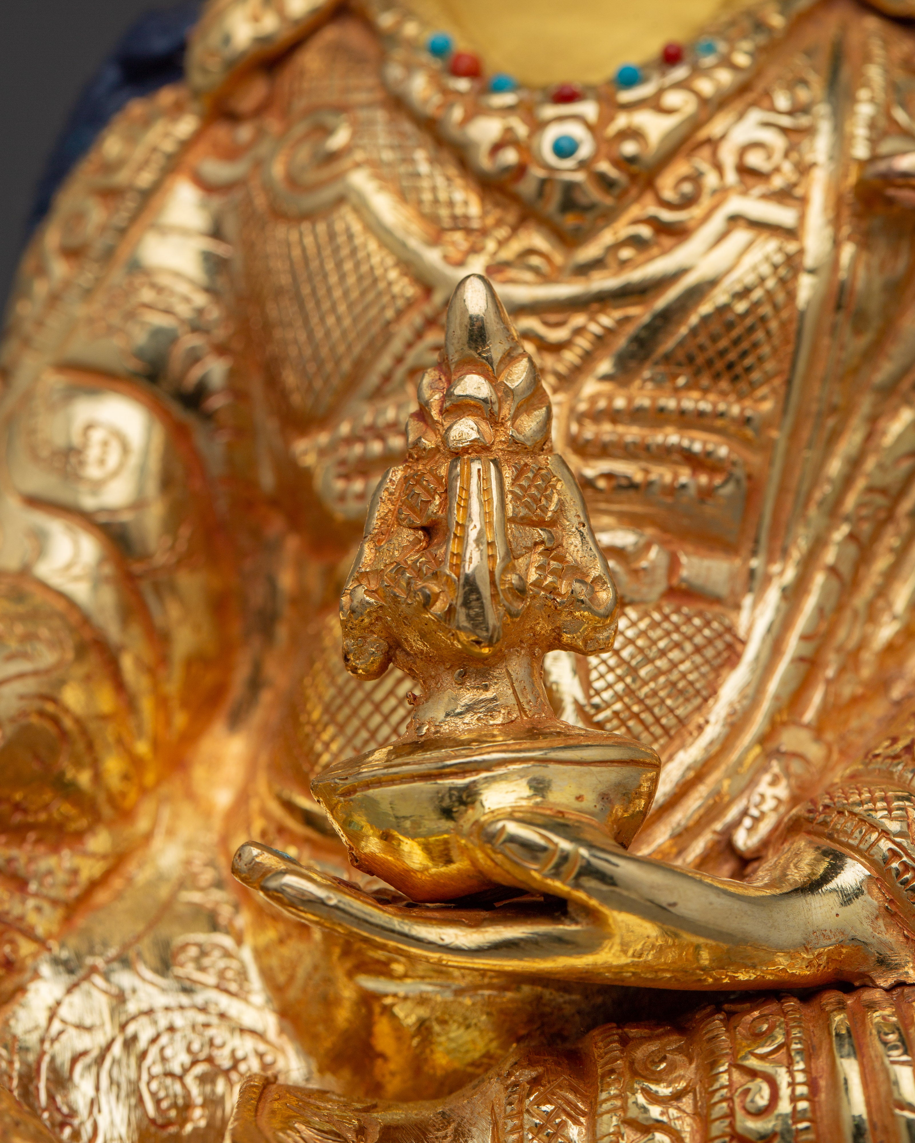 Meditation figure of Guru Rinpoche | Handmade Statue for Decor