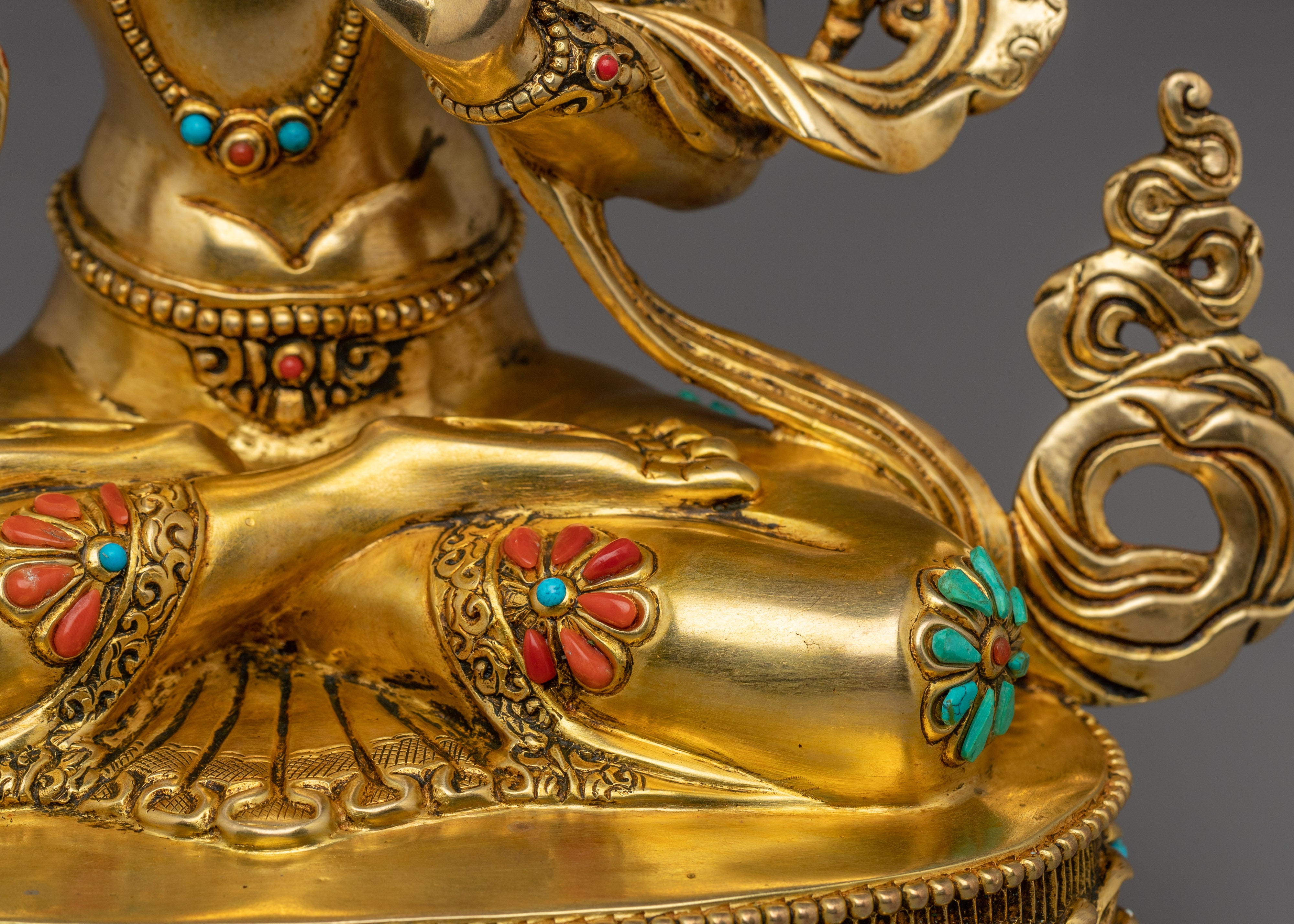 Golden Statue of Manjushri | Supreme Wisdom Bodhisattva