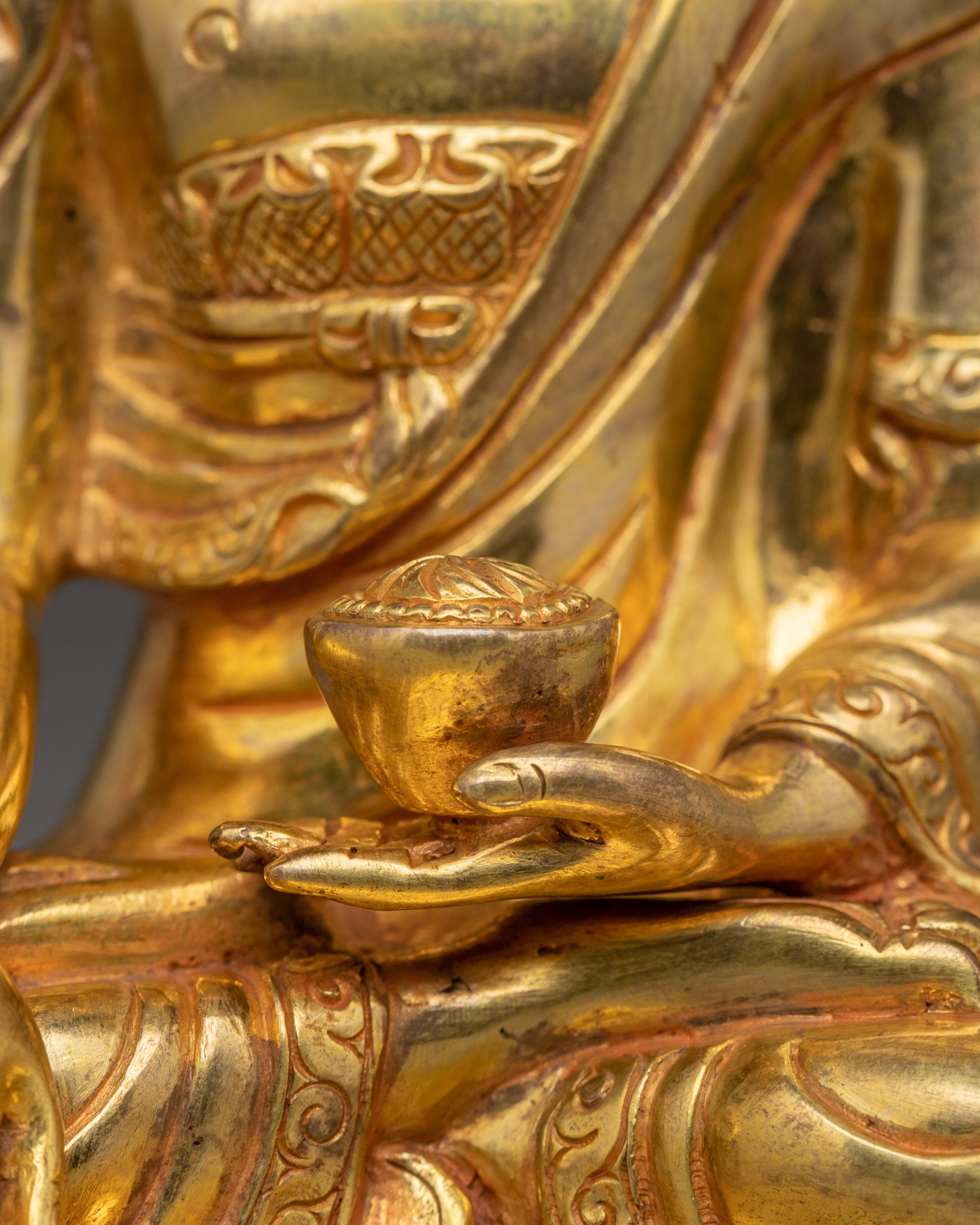 Peaceful Statue of Shakyamuni Buddha | Buddhist Spiritual Decor