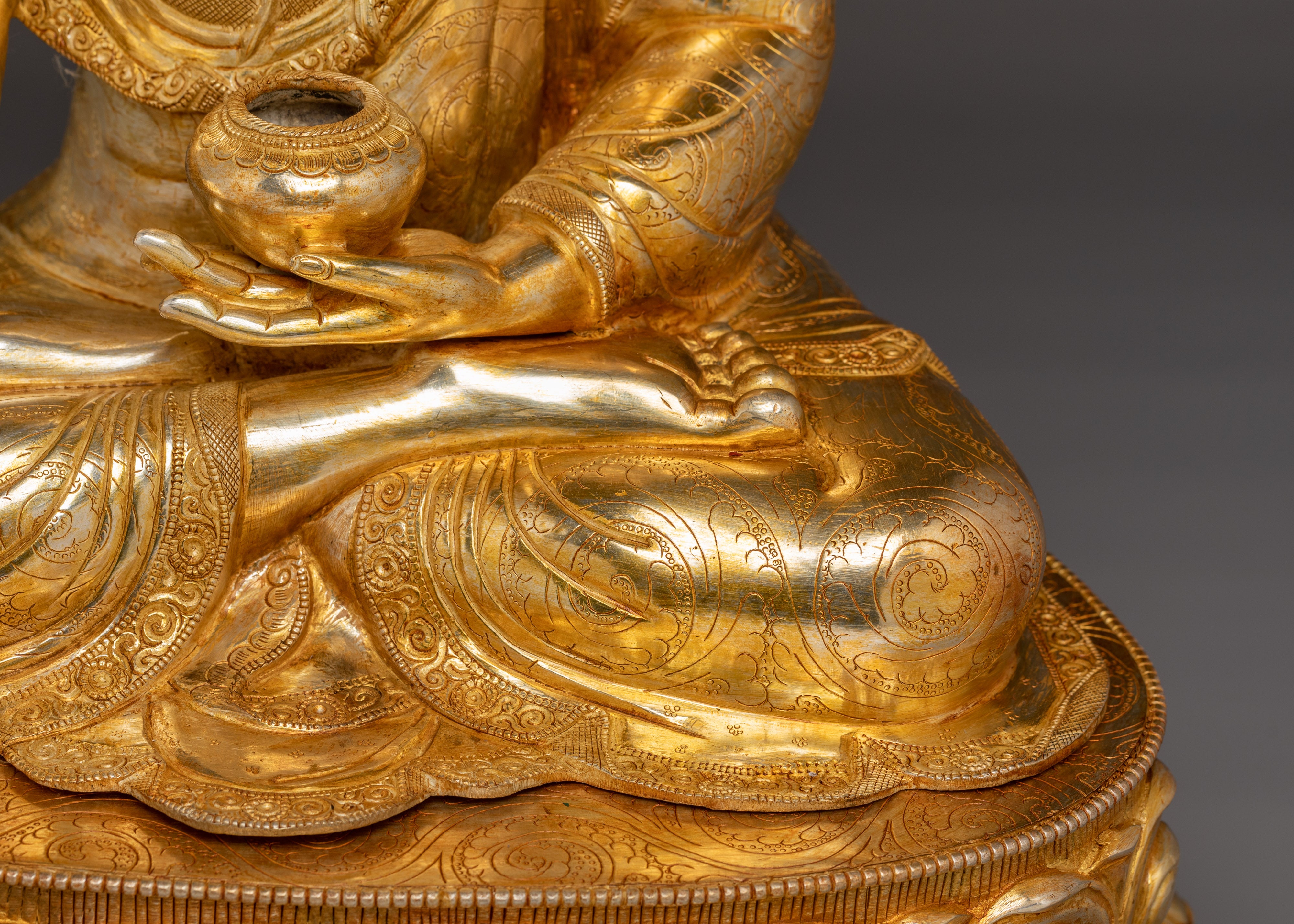 Tibetan Gautama Buddha Sculpture | Enlightenment Symbol