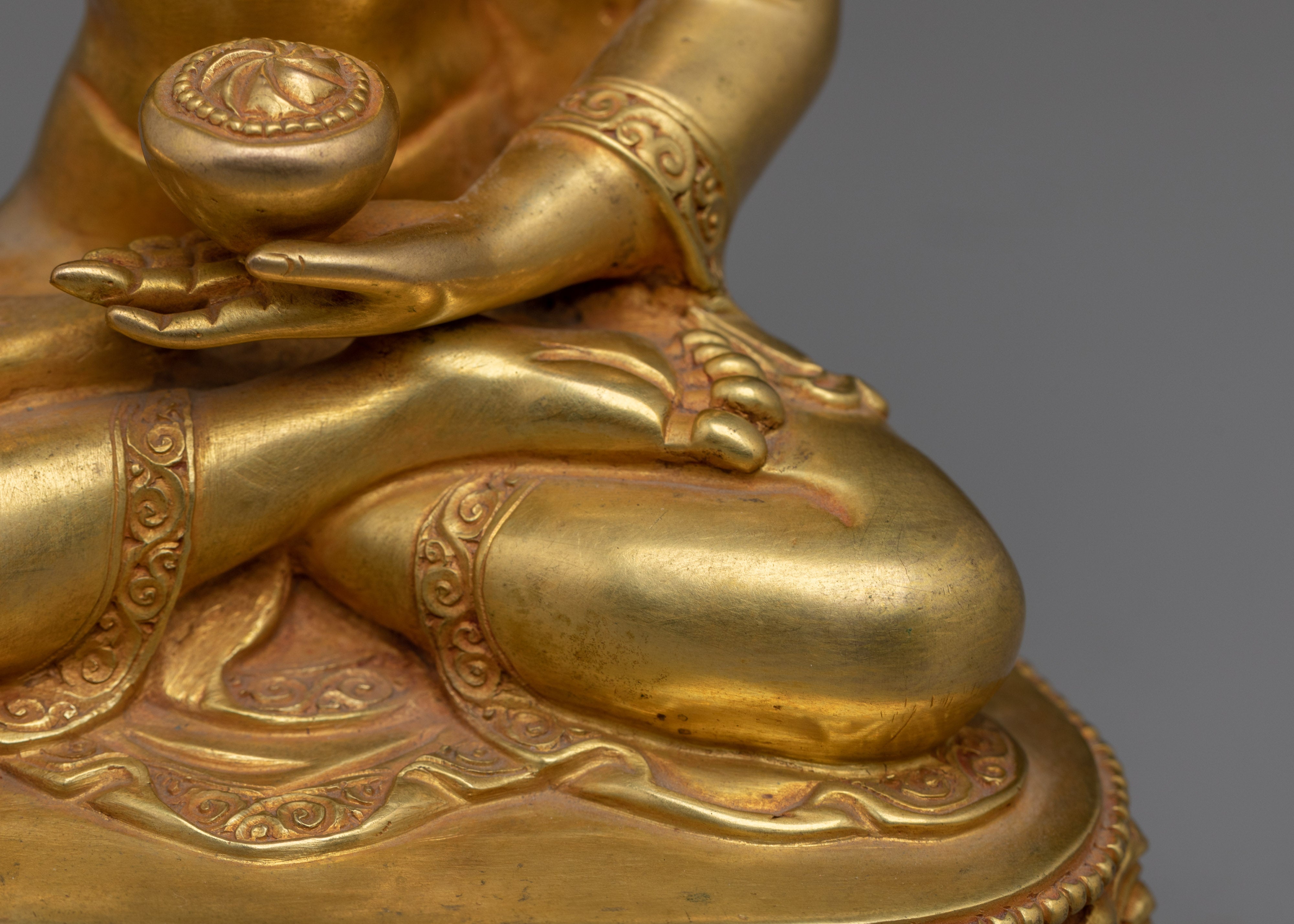 Shakyamuni Buddha Radiant Statue | Buddhist Spiritual Artwork
