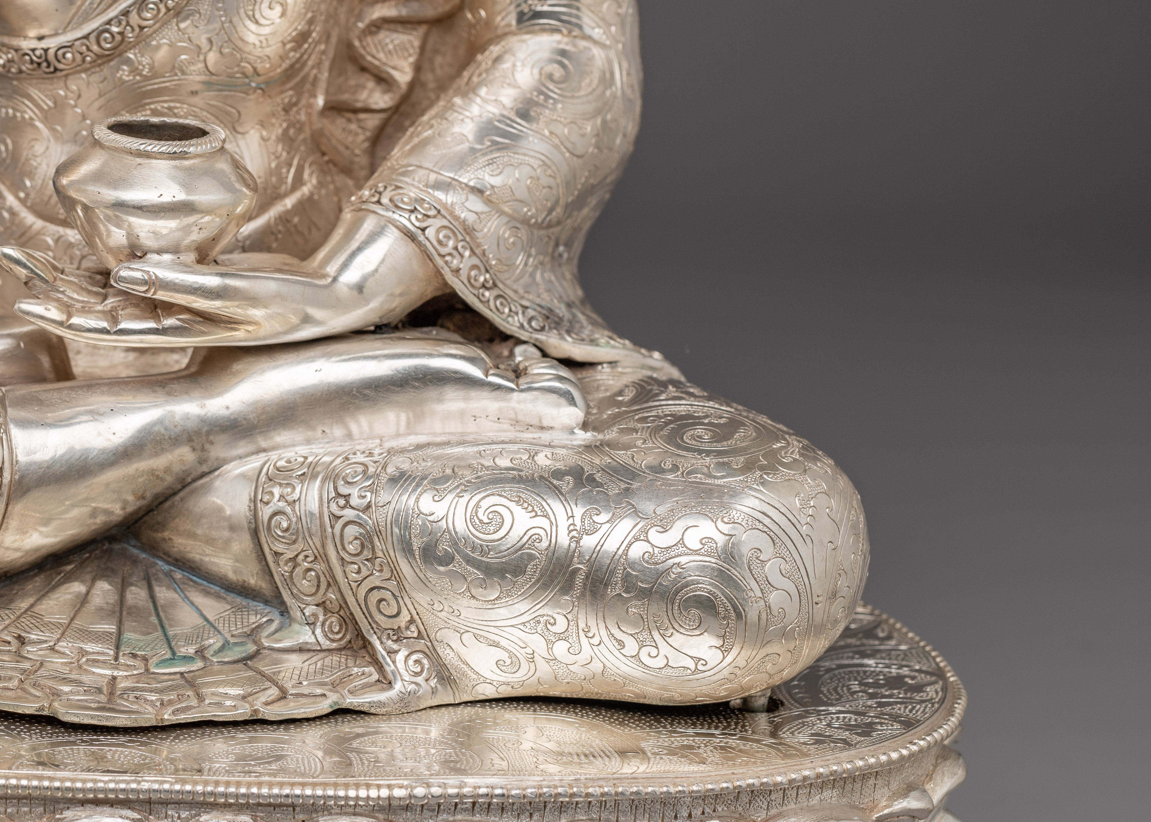 Serene Silver Shakyamuni Buddha Artwork | Enlightenment Symbol