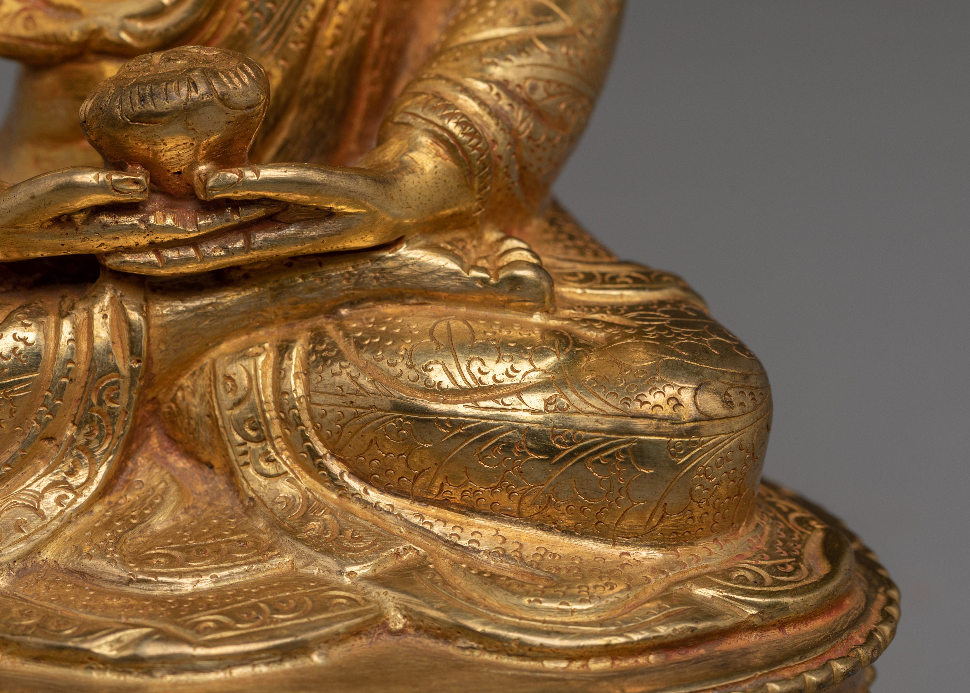 Radiant Statue of Amitabha Buddha | Ruler of the Pure Land