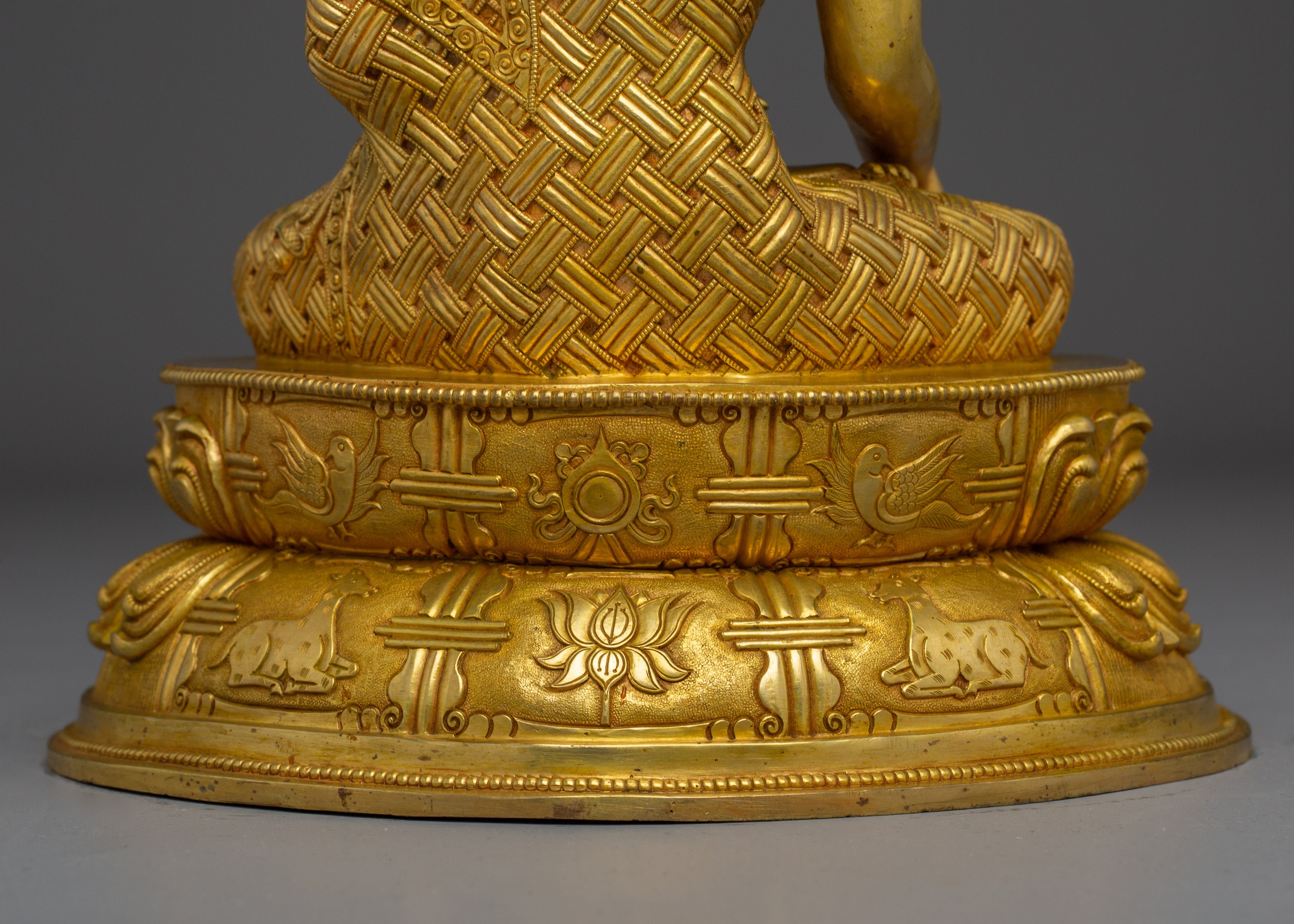 Traditional Gautama Buddha Sculpture | Peaceful buddha