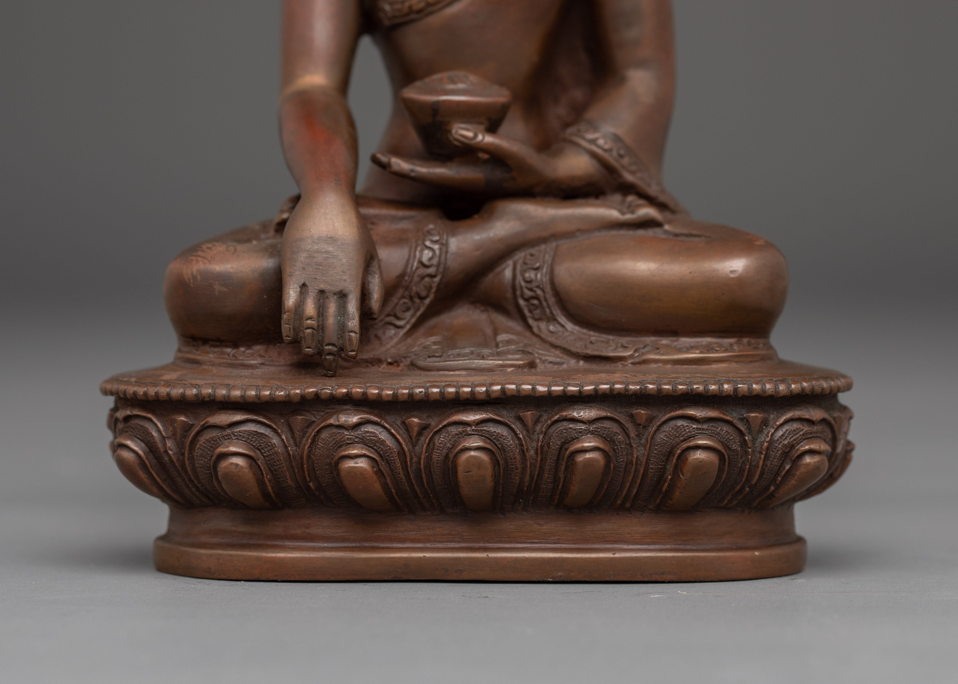 Dharma Teacher Statue of Shakyamuni Buddha | Traditional Buddha