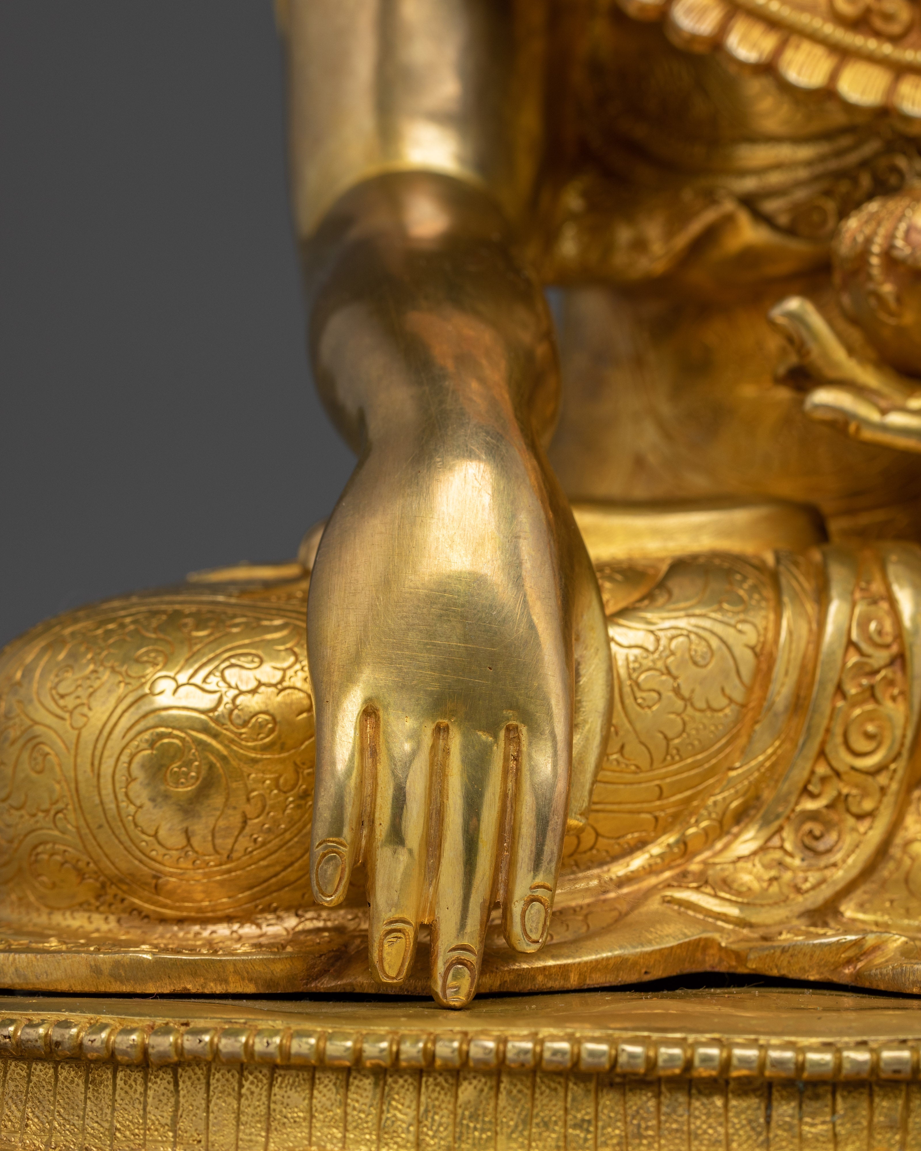 Enlightened Crown Shakyamuni Buddha | Nepalese Craftsmanship
