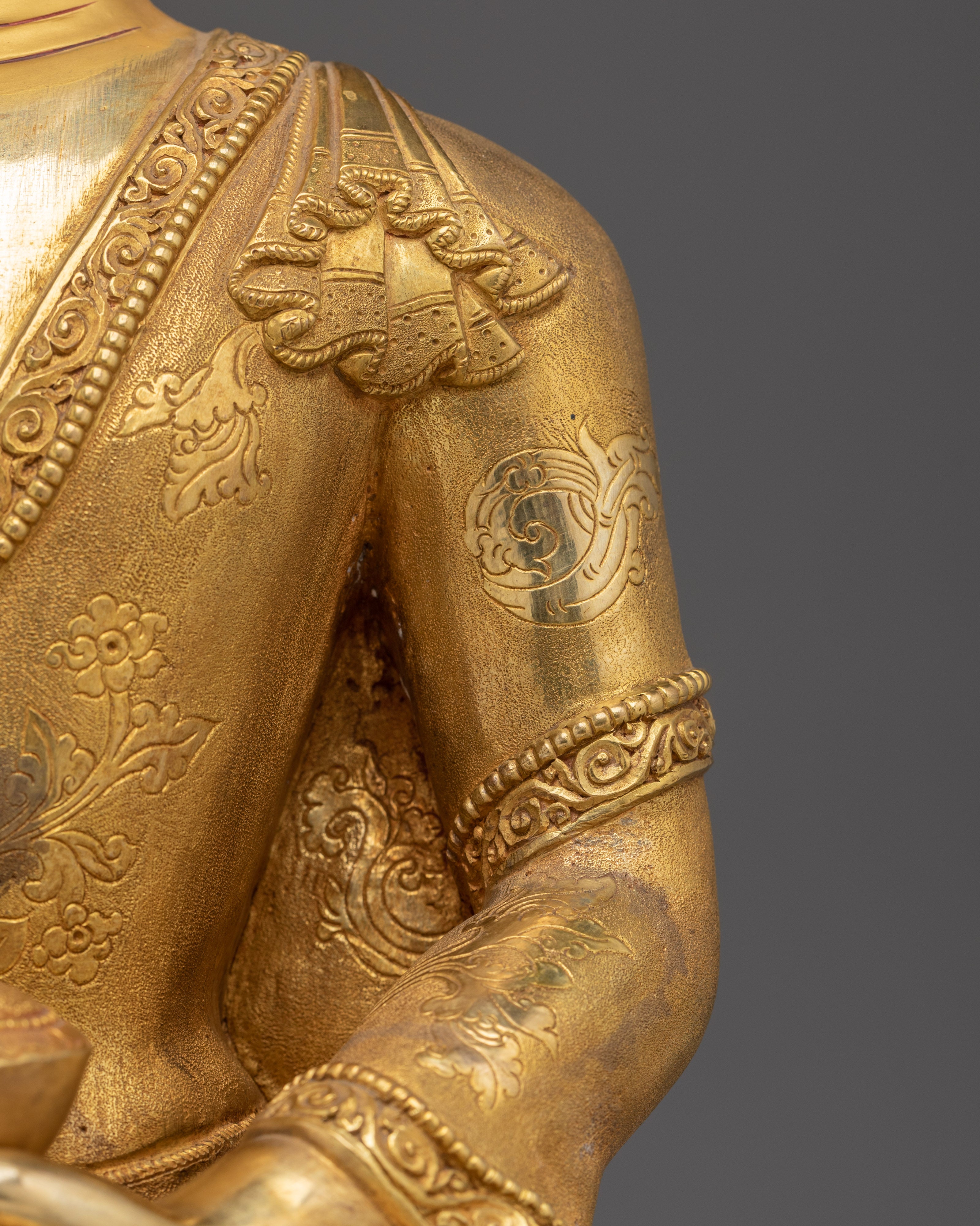 Meditating Shakyamuni Buddha Golden Statue | Buddhist Spiritual Decor
