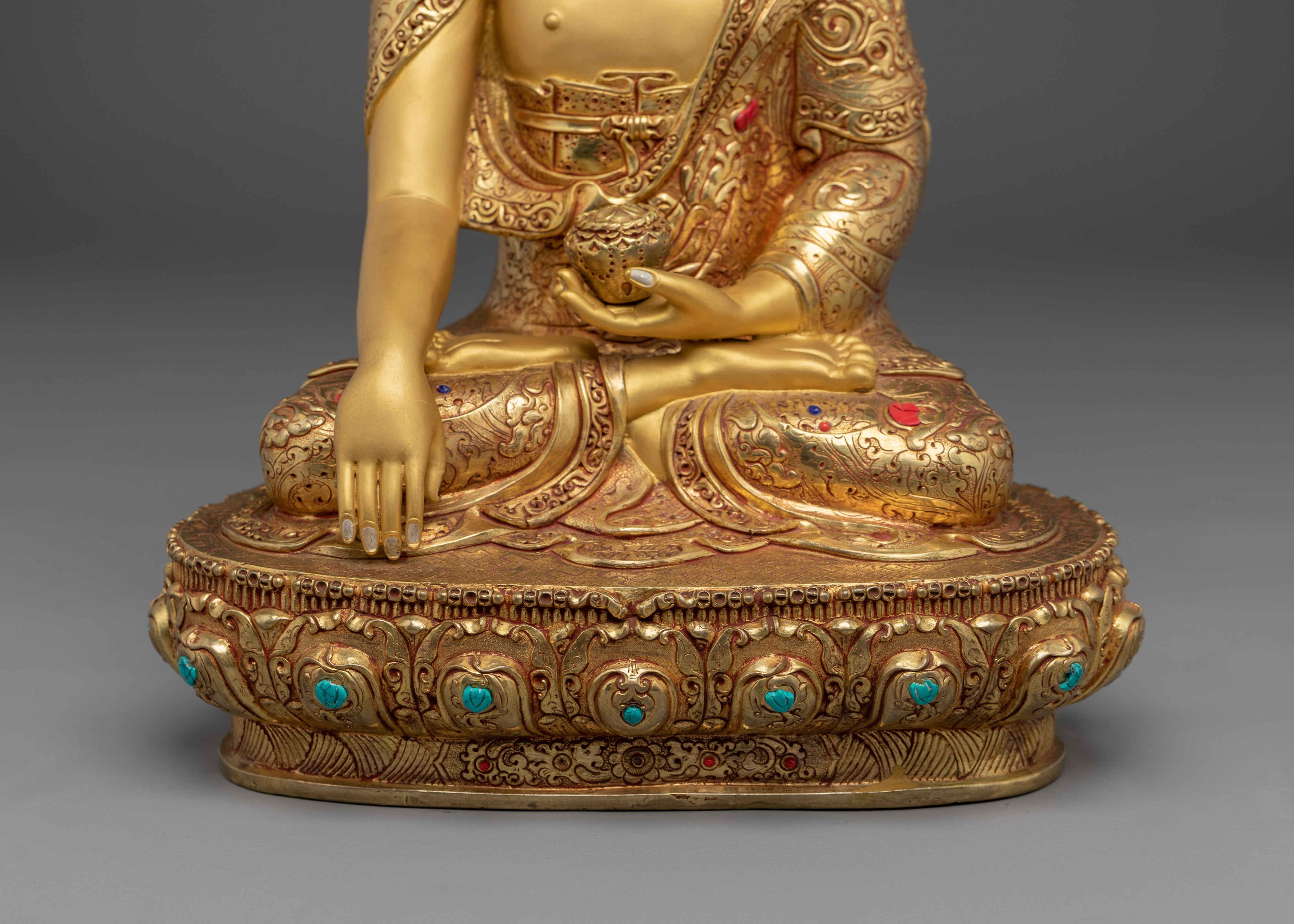 Authentic Shakyamuni Buddha Statue for Buddhist Spirituality and Meditation