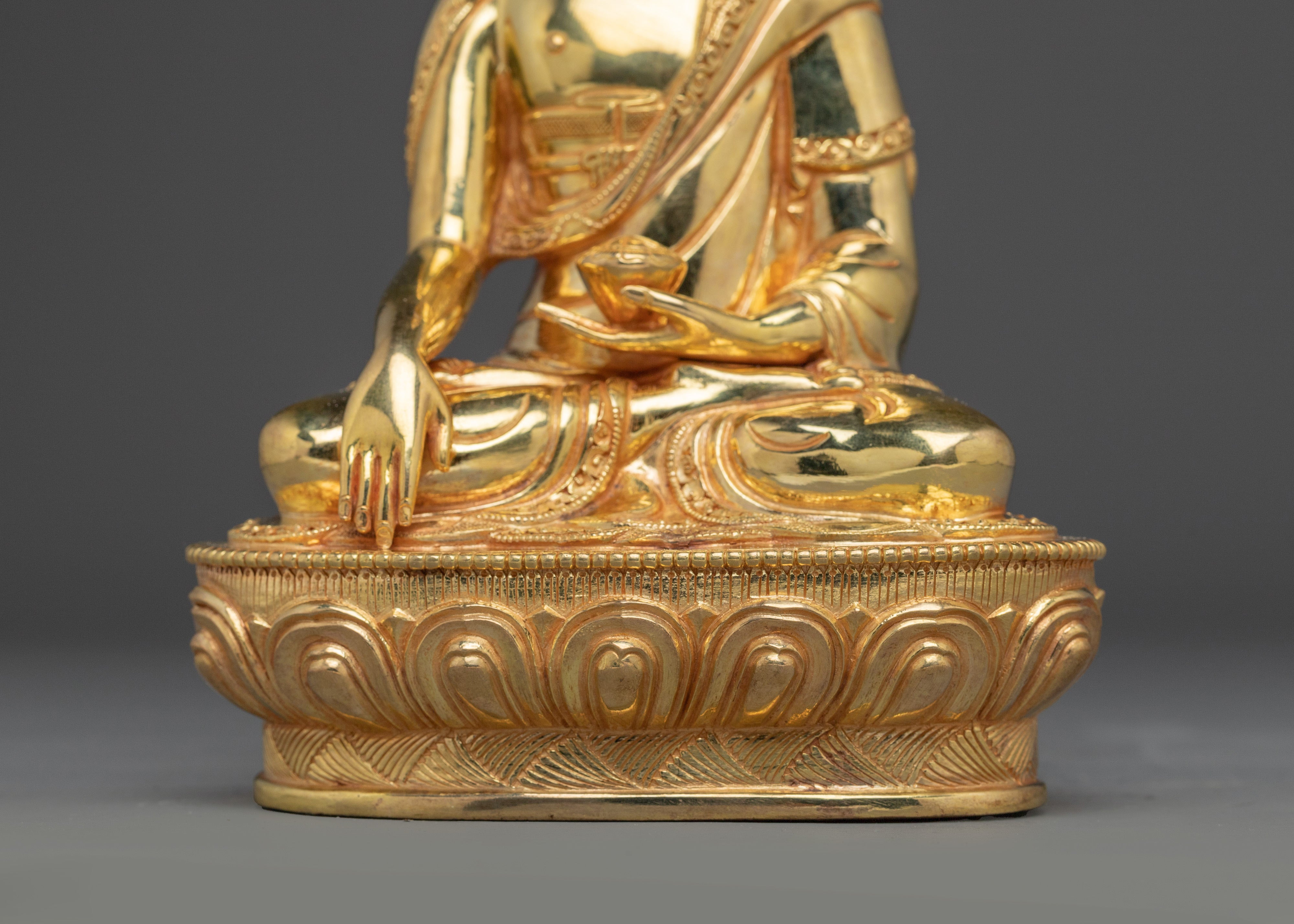 Shakyamuni Buddha Ancient Dharma Guide | Traditional Icon