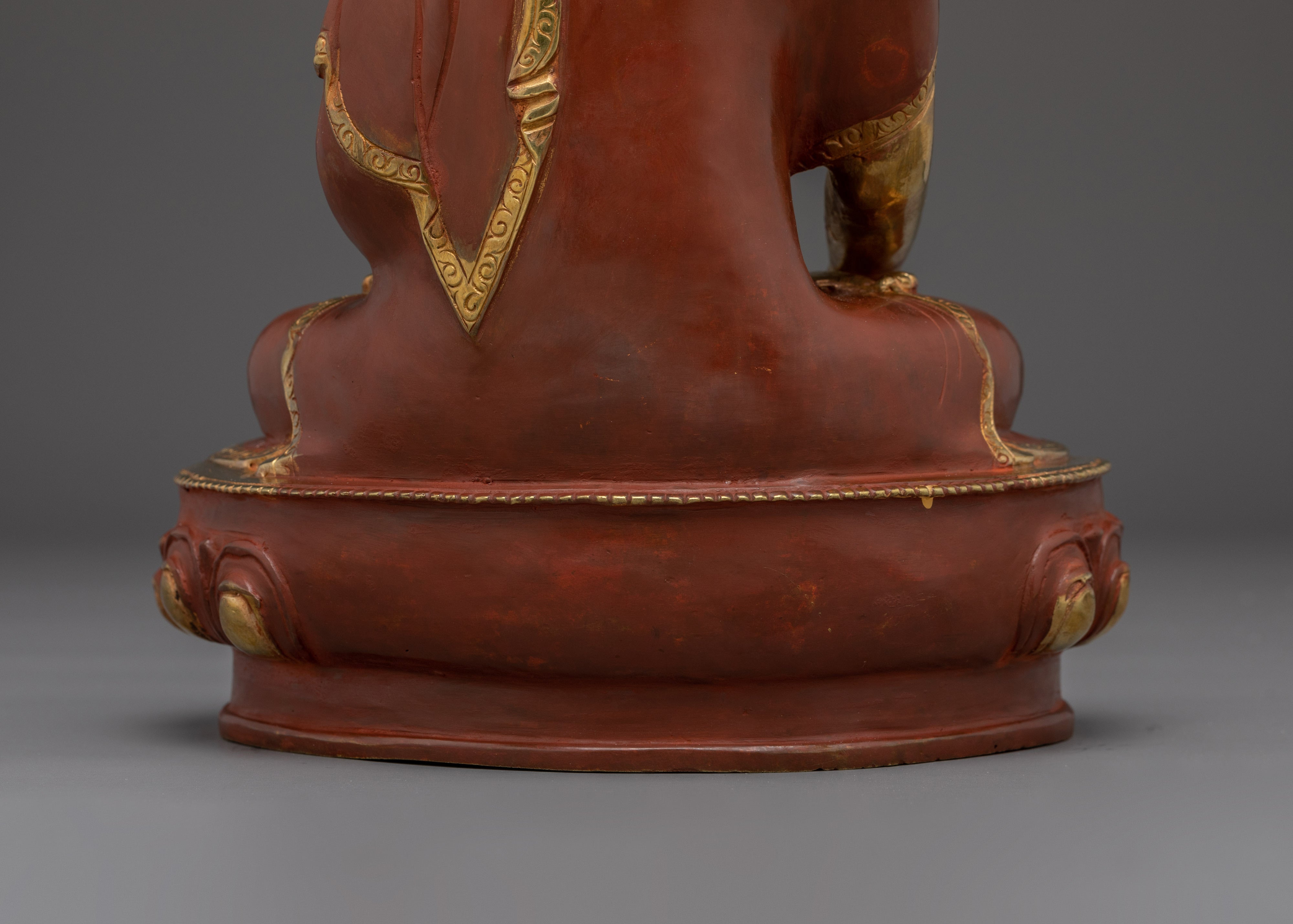 Shakyamuni Buddha Statue in Gold-Gilded | Historical Buddha’s Presence and Wisdom