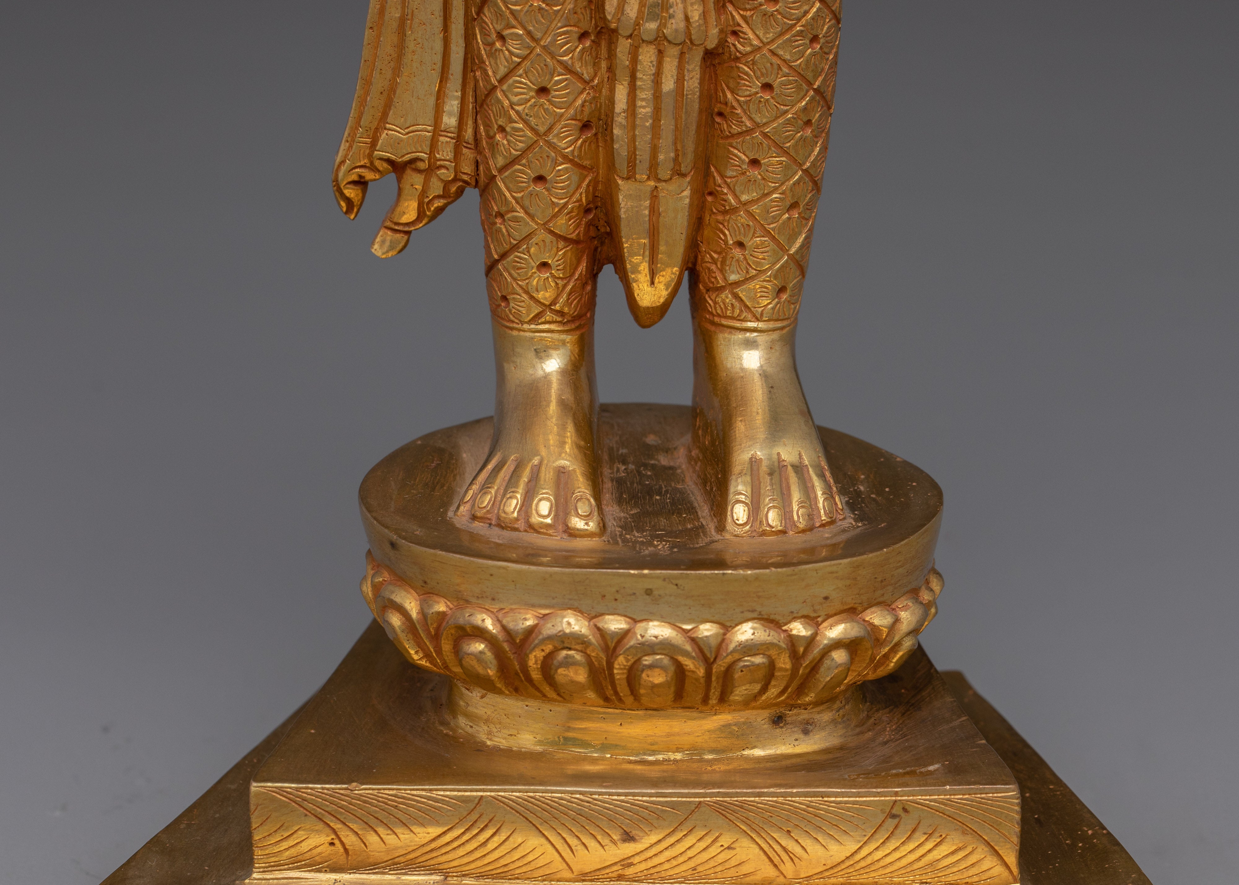 Himalayan Standing Chenrezig Statue | Avalokiteshvara Sculpture