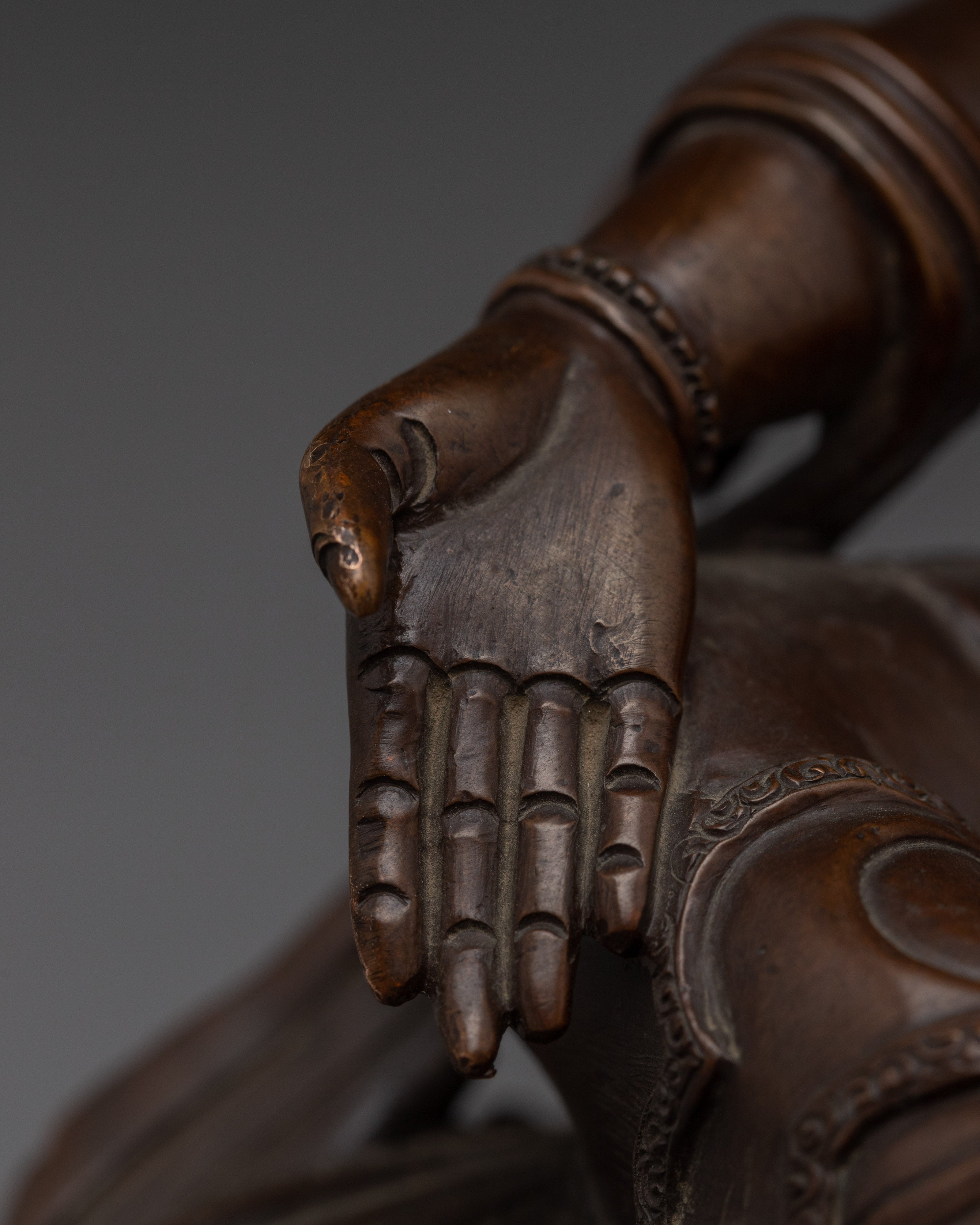 Oxidized Chenrezig Avalokiteshvara Statue | Compassion Buddha for Altar & Meditation