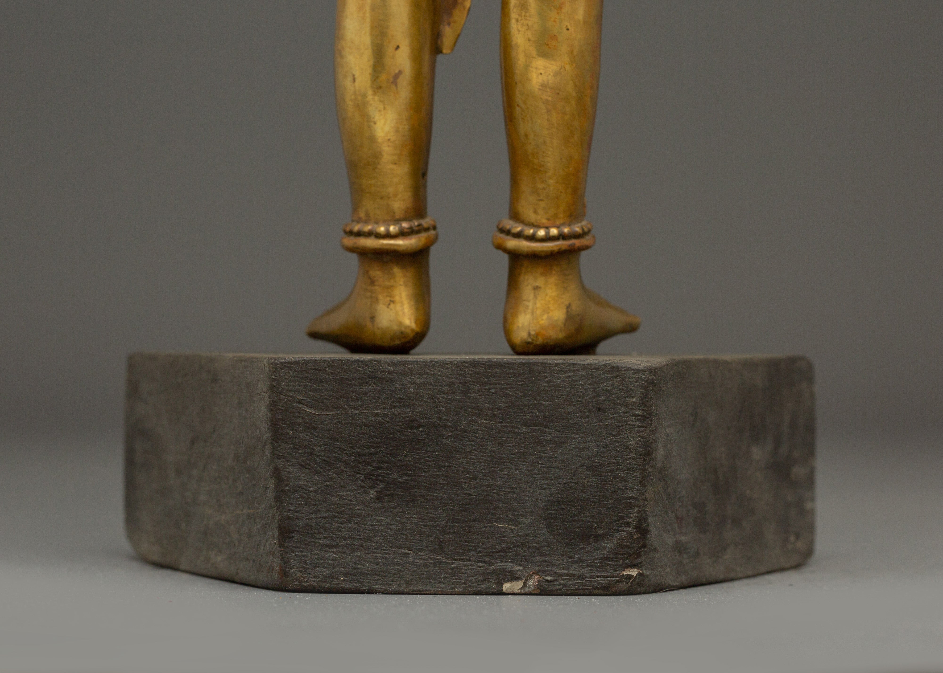 Serene Avalokiteshvara Copper Statue | Bodhisattva of Compassion