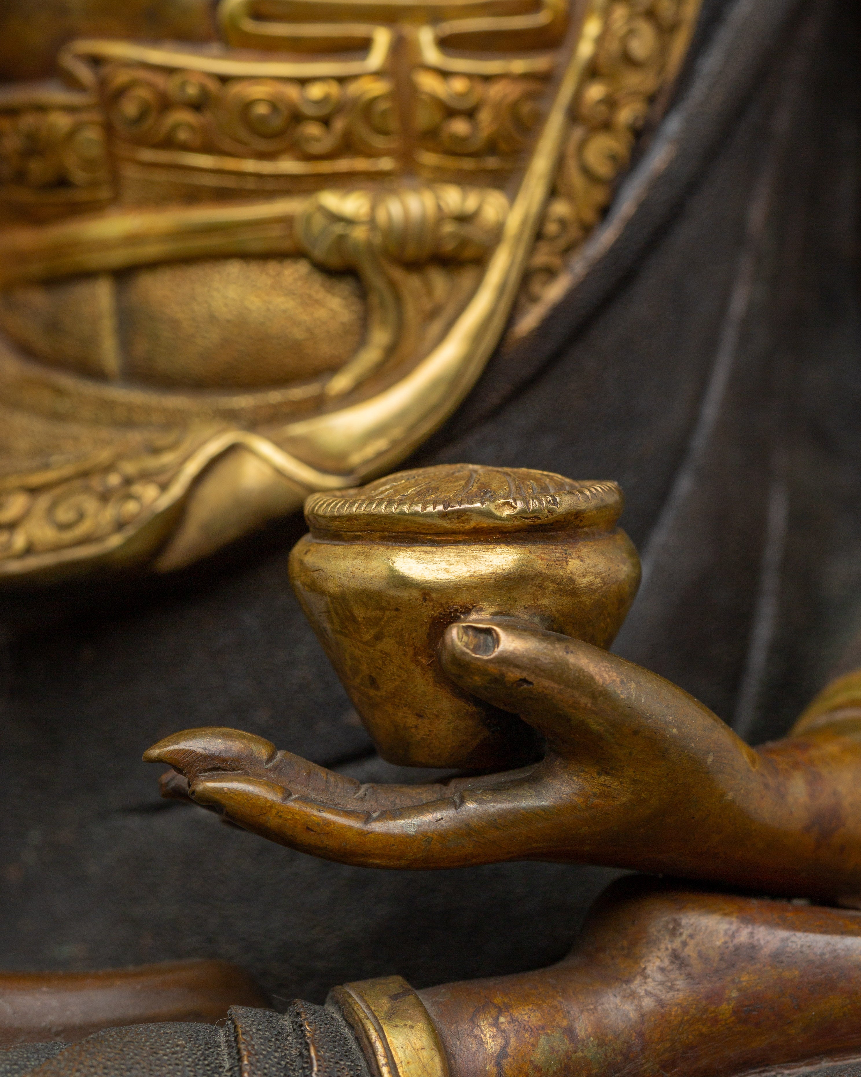 Peaceful 24K Gold Gilded Statue of Shakyamuni Buddha | Gautama Buddha Artwork