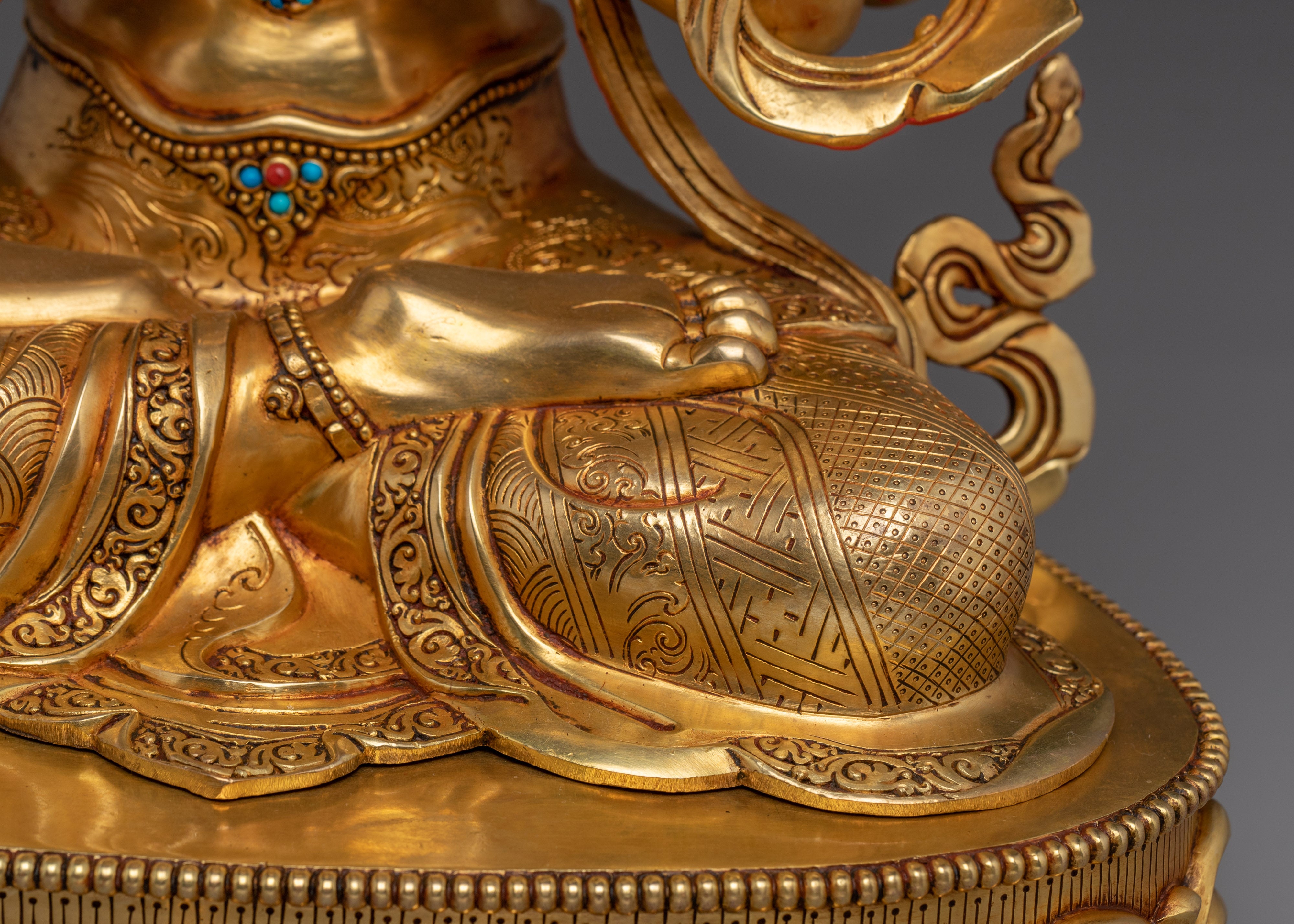 Protective Bodhisattva Chenrezig Artwork | The one who looks with unwavering eye