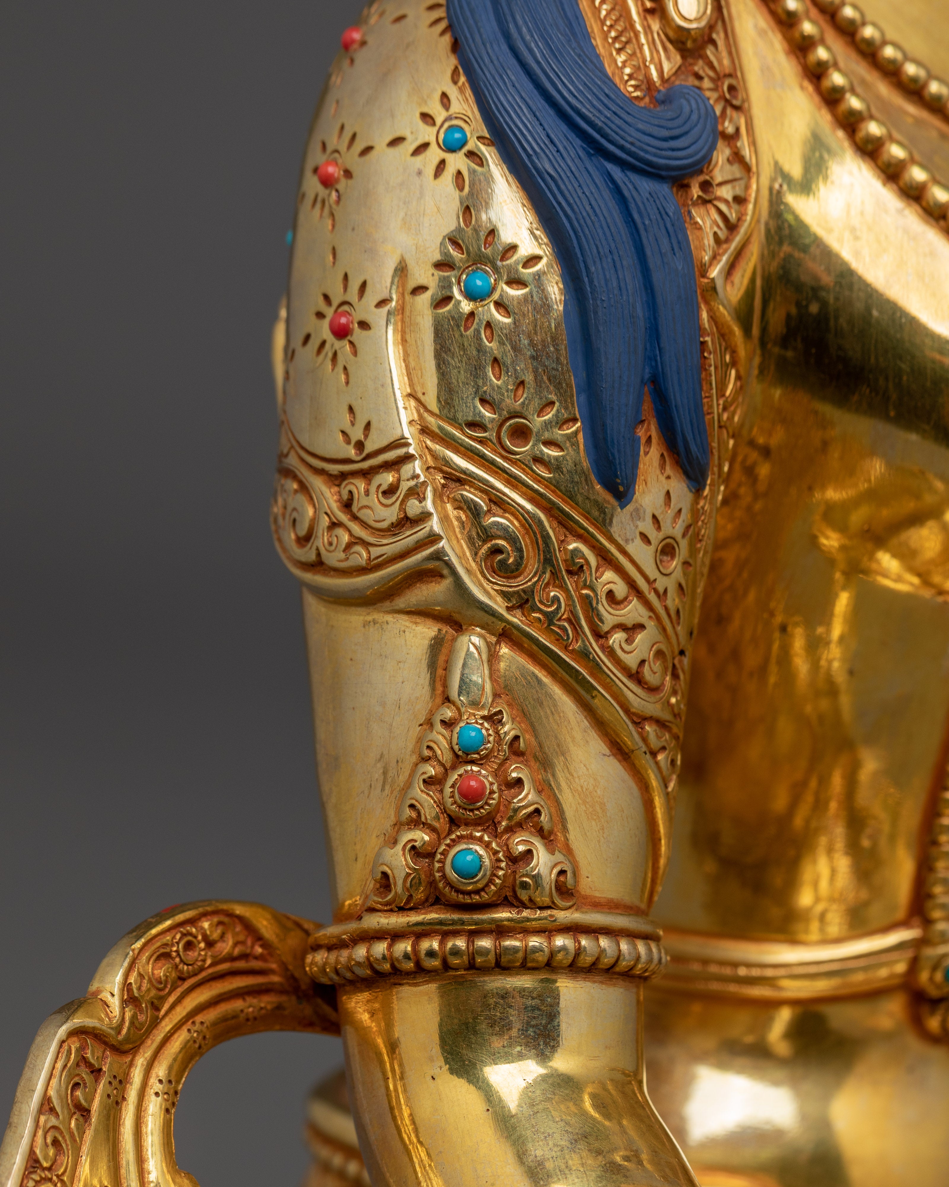 Handmade Sitatapatra Sculpture | White Umbrella Deity