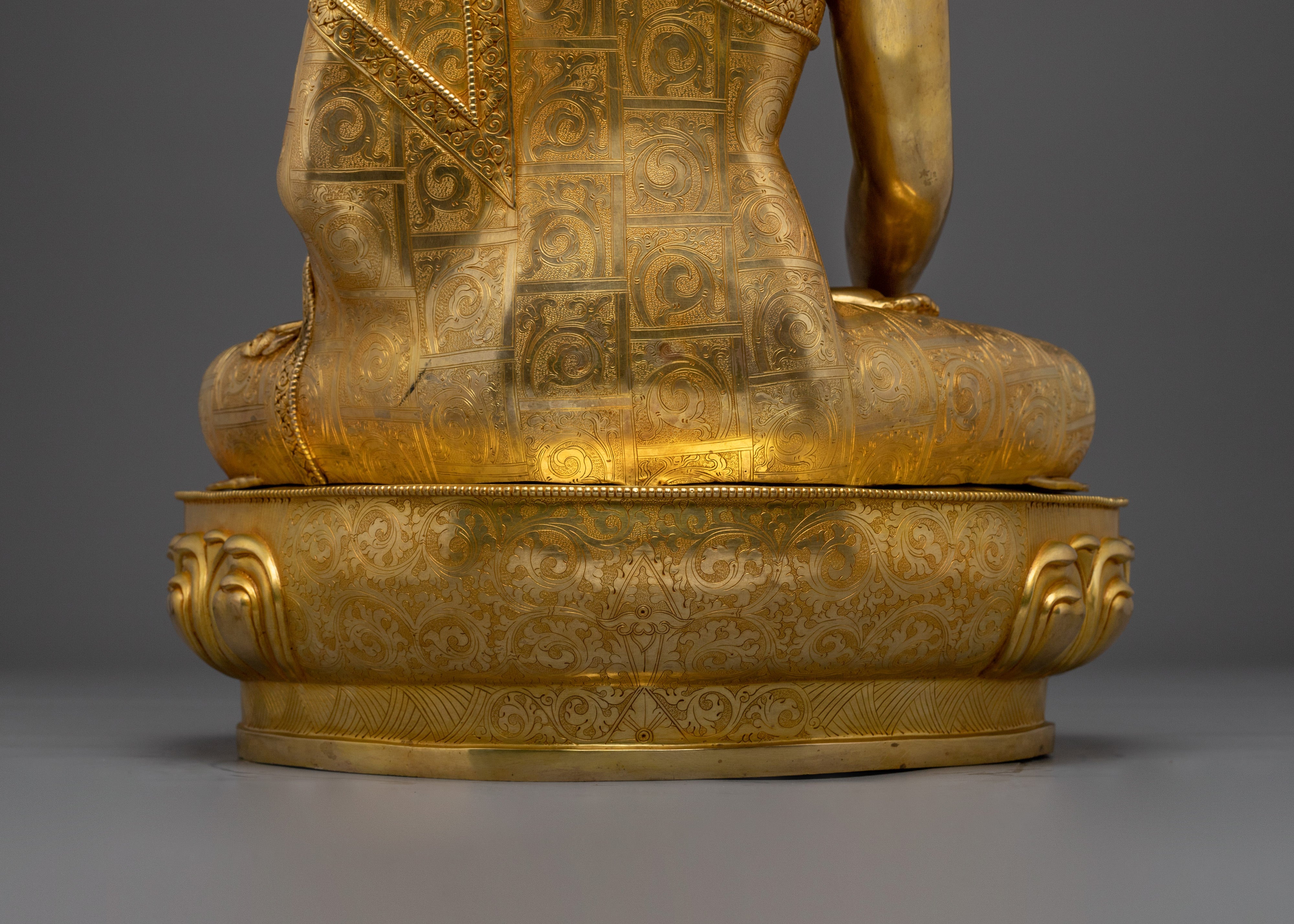 Shakyamuni Buddha Statue: The Founder of Buddhism
