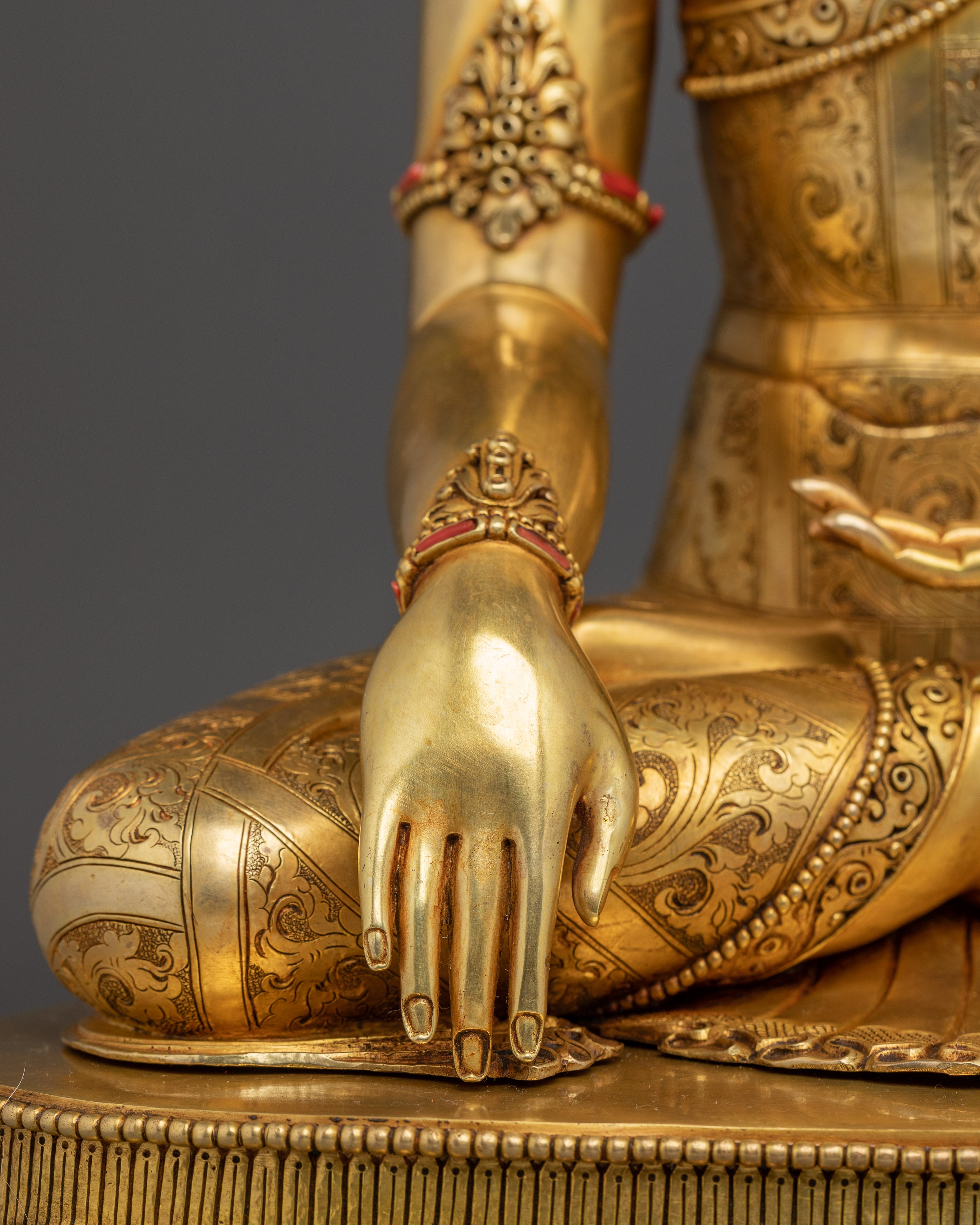 Crown Shakyamuni Buddha Art | Mindfulness Symbol