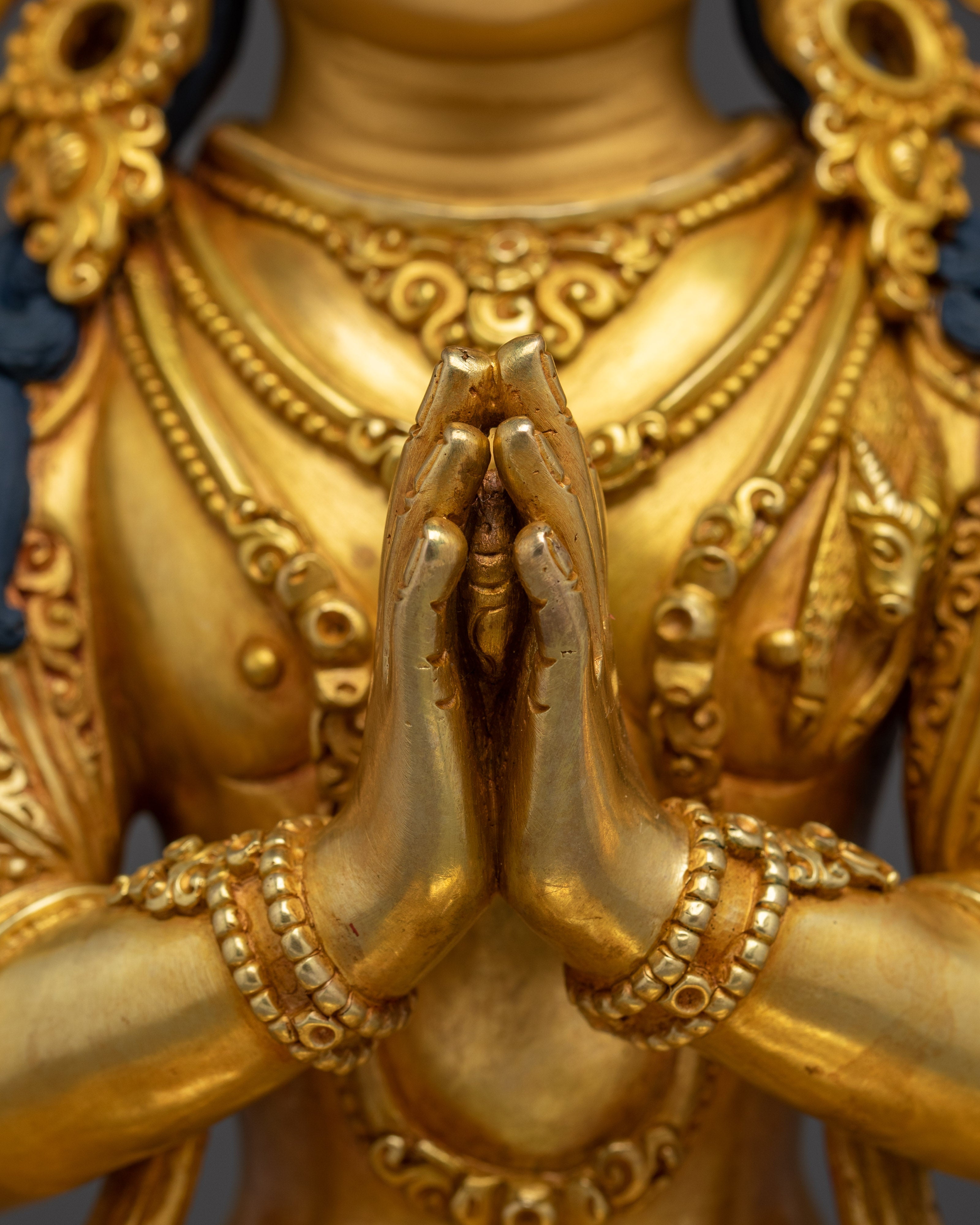 Bodhisattva of Compassion Chenrezig Figurine | The one who looks with unwavering eye