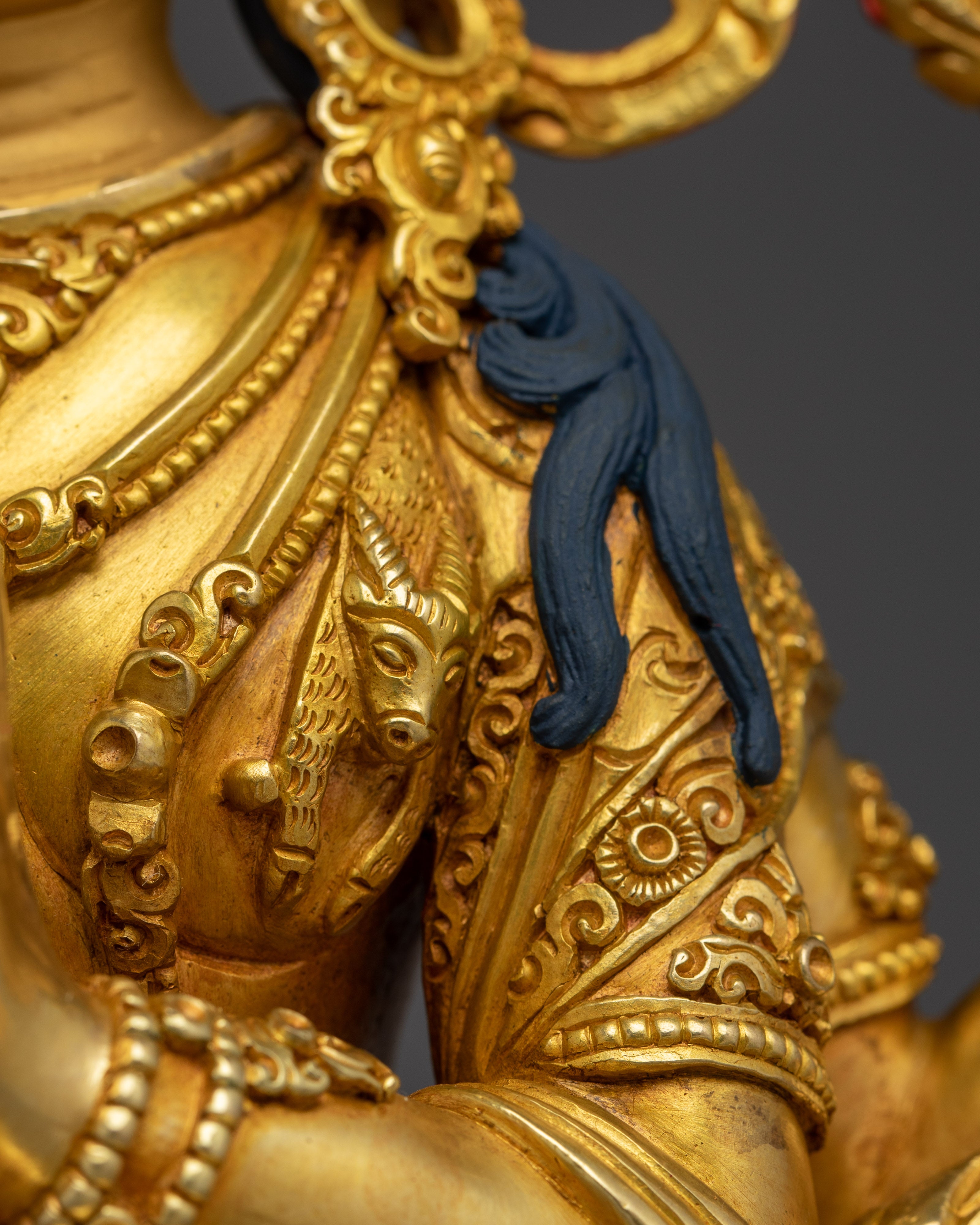 Bodhisattva of Compassion Chenrezig Figurine | The one who looks with unwavering eye