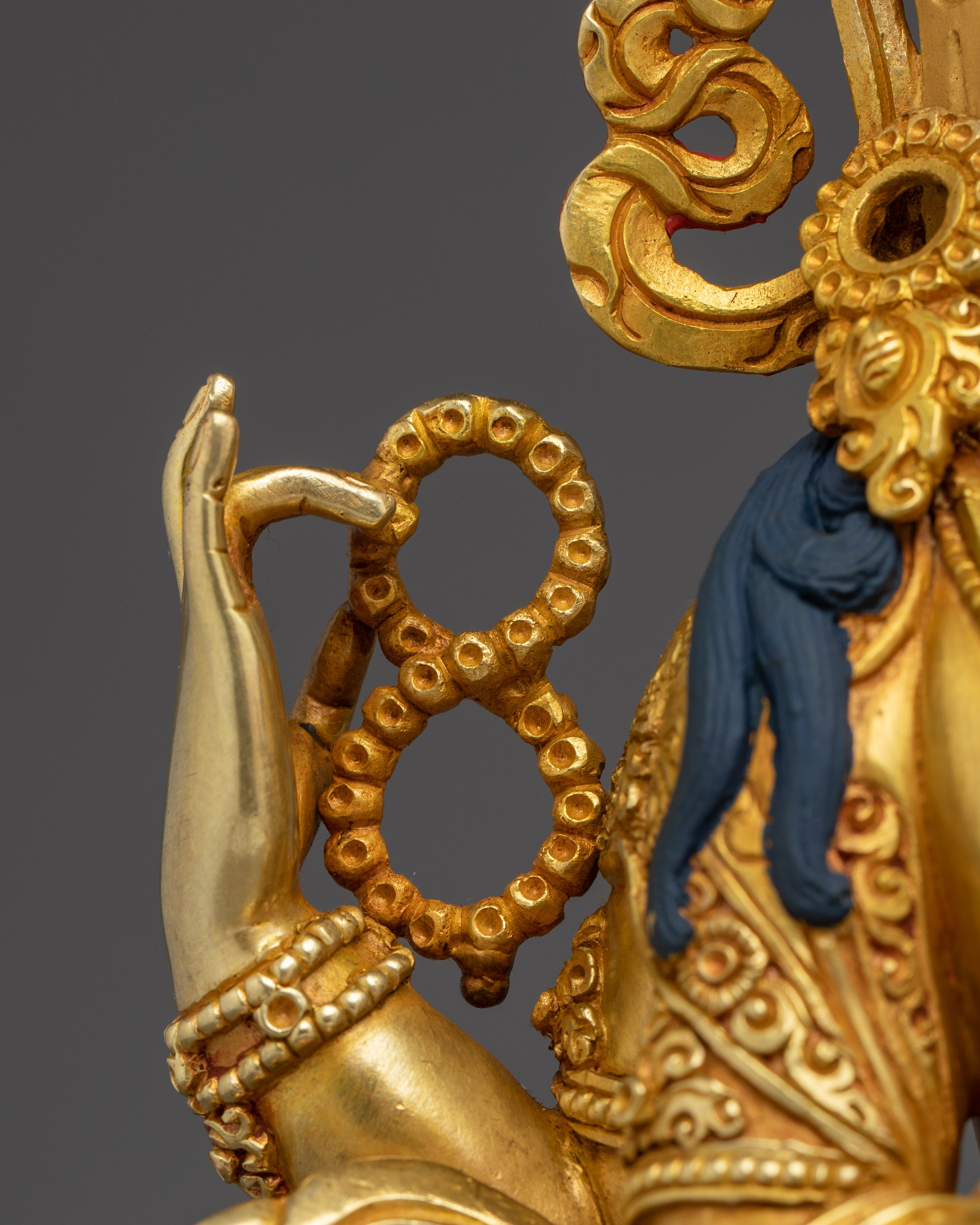 Bodhisattva of Compassion Chenrezig Figurine | The one who looks with unwavering eye