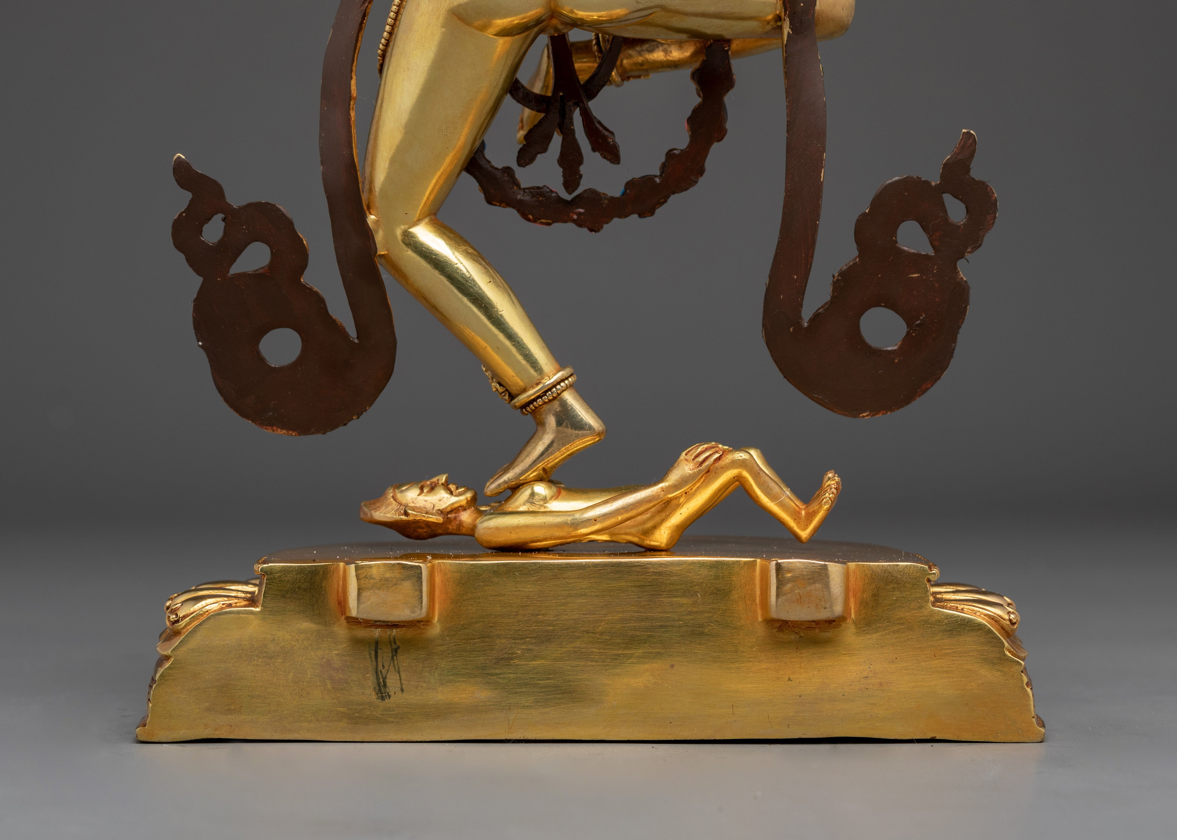 Dorje Phagmo Statue: Tibetan Buddhist Deity