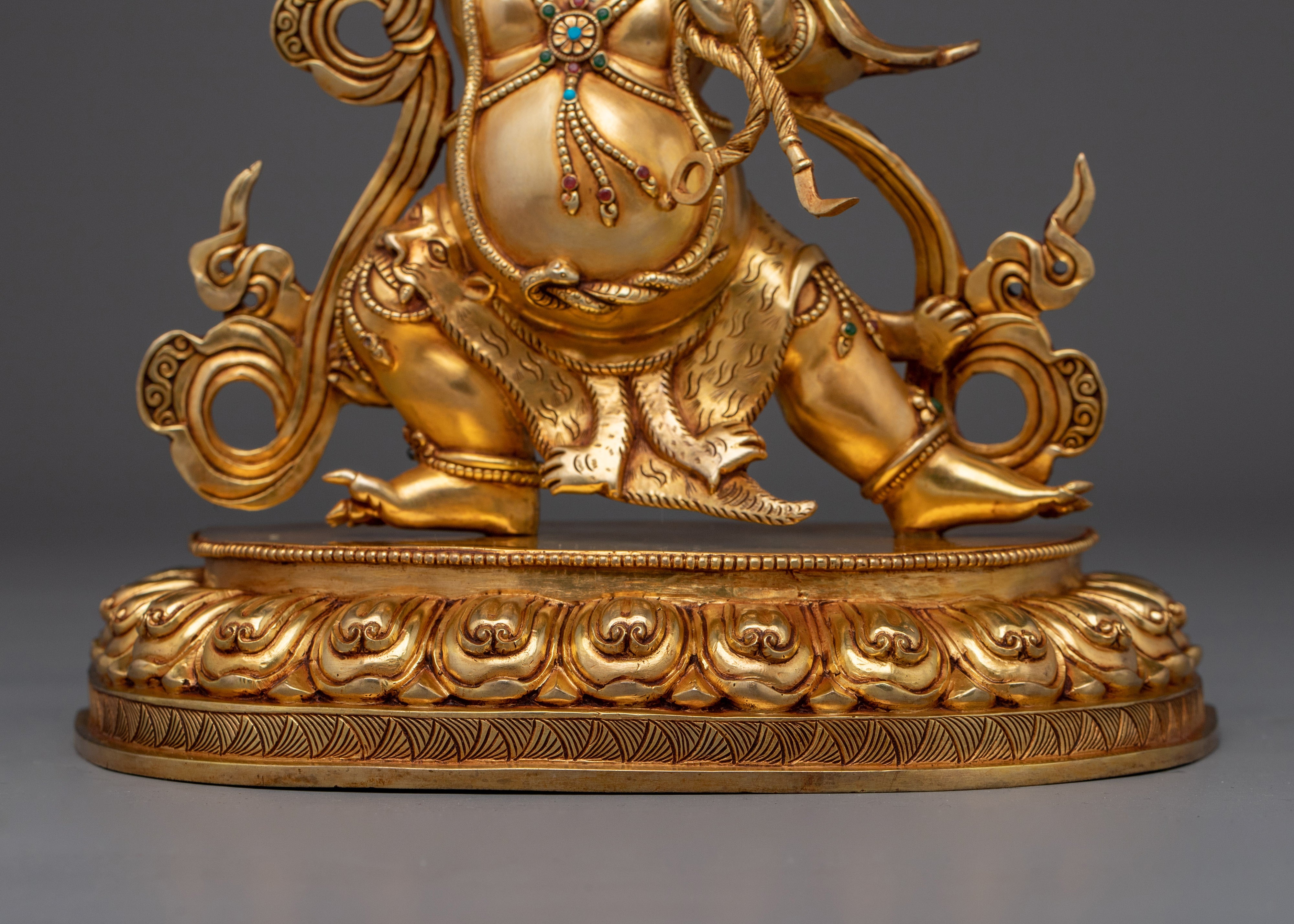 Vajrapani Statue: Protector of the Buddha