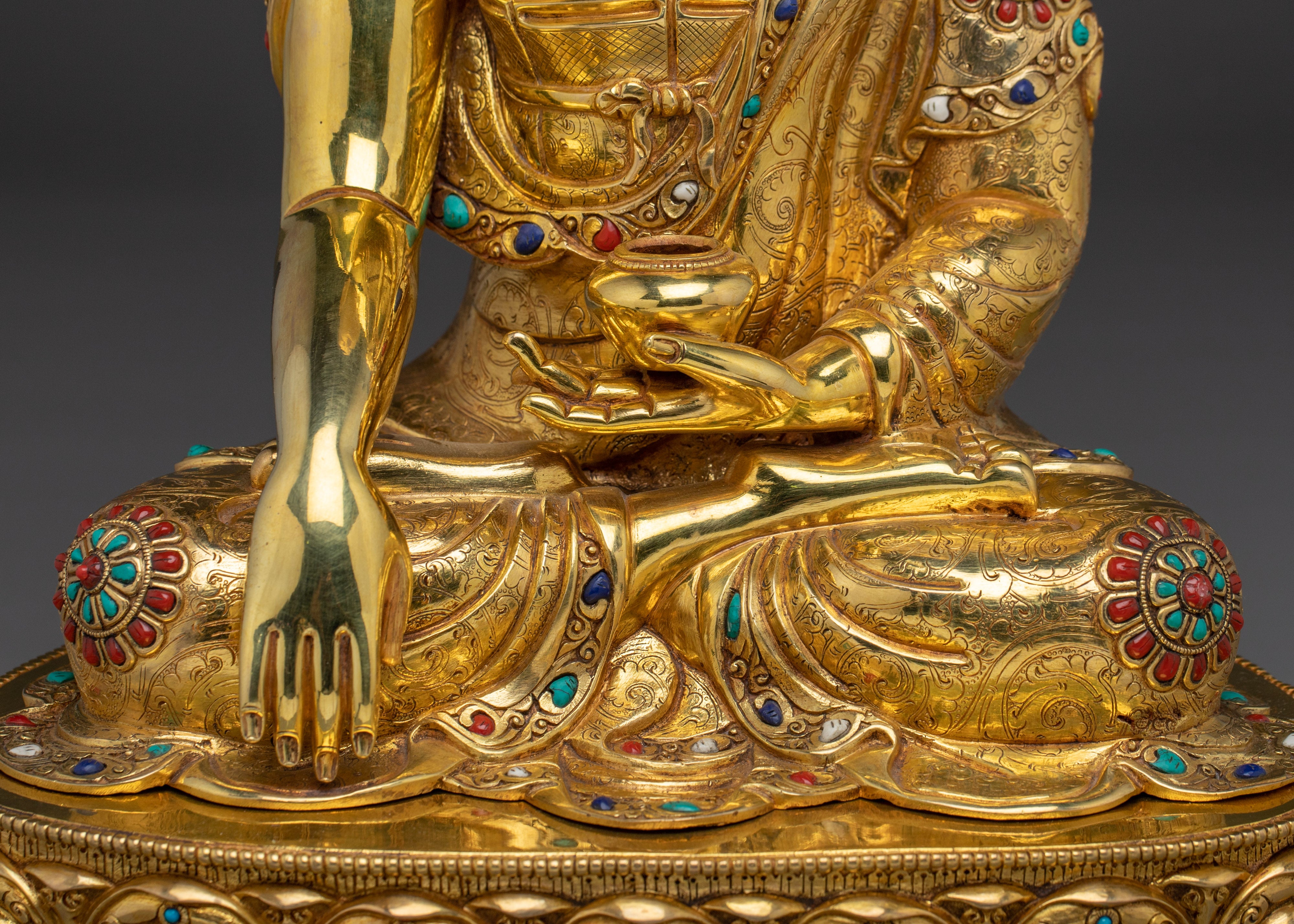 Shakyamuni buddha Statue: The Awakened One