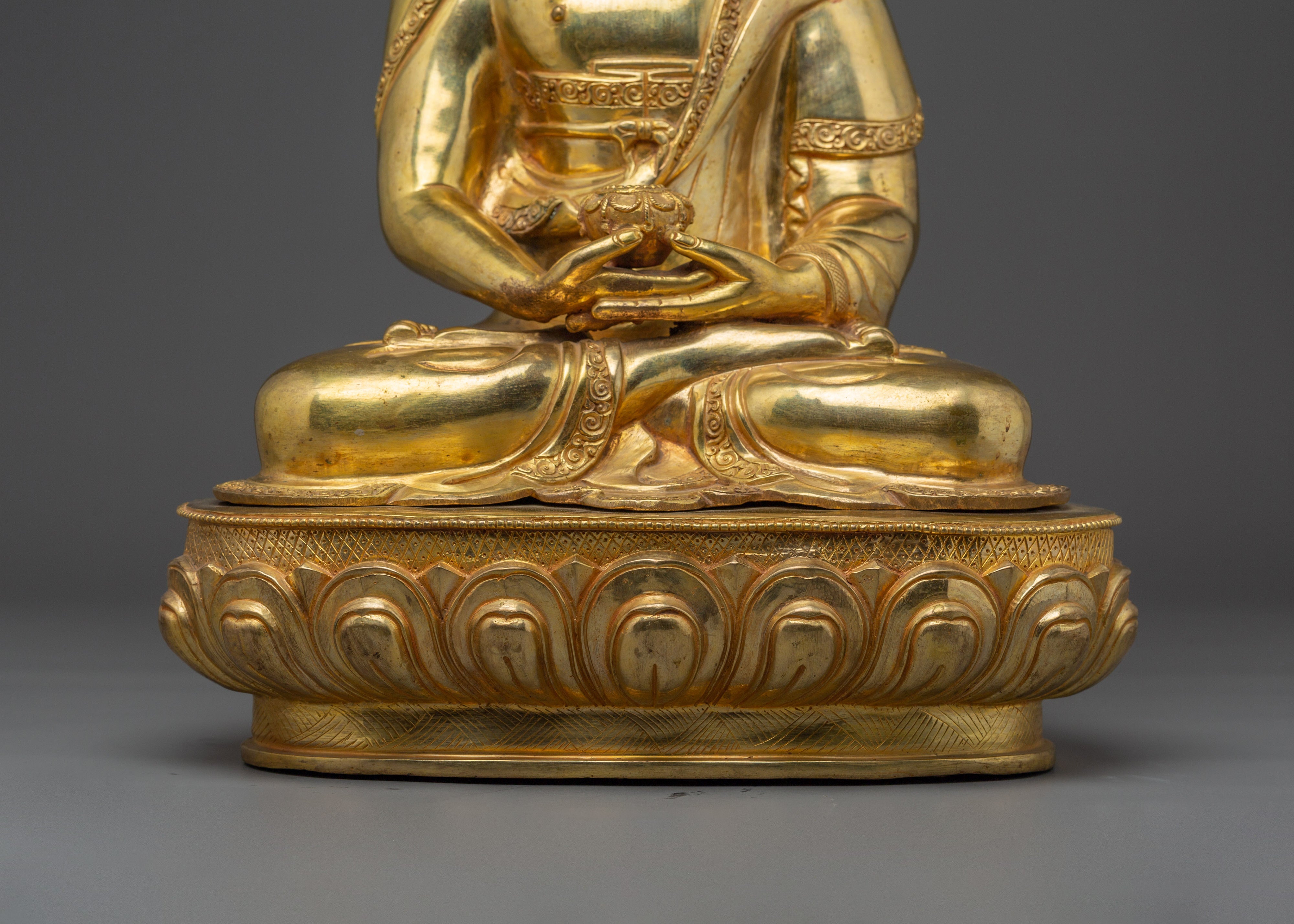 Amitabha Buddha Statue: Ruler of the Western Pure Land