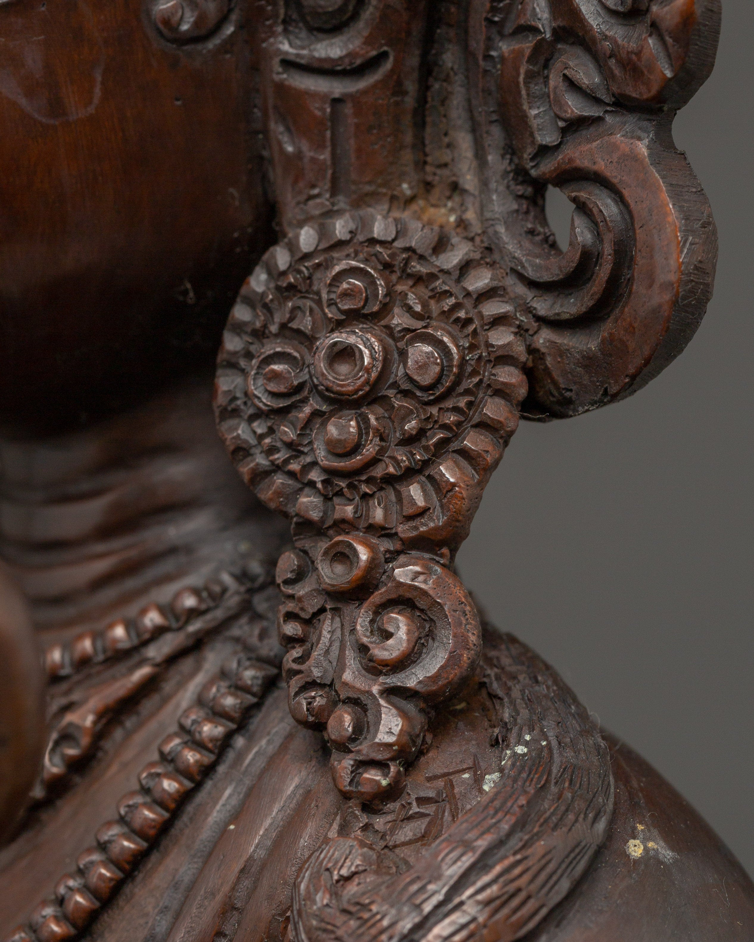 Saraswati Statue: Goddess of Wisdom