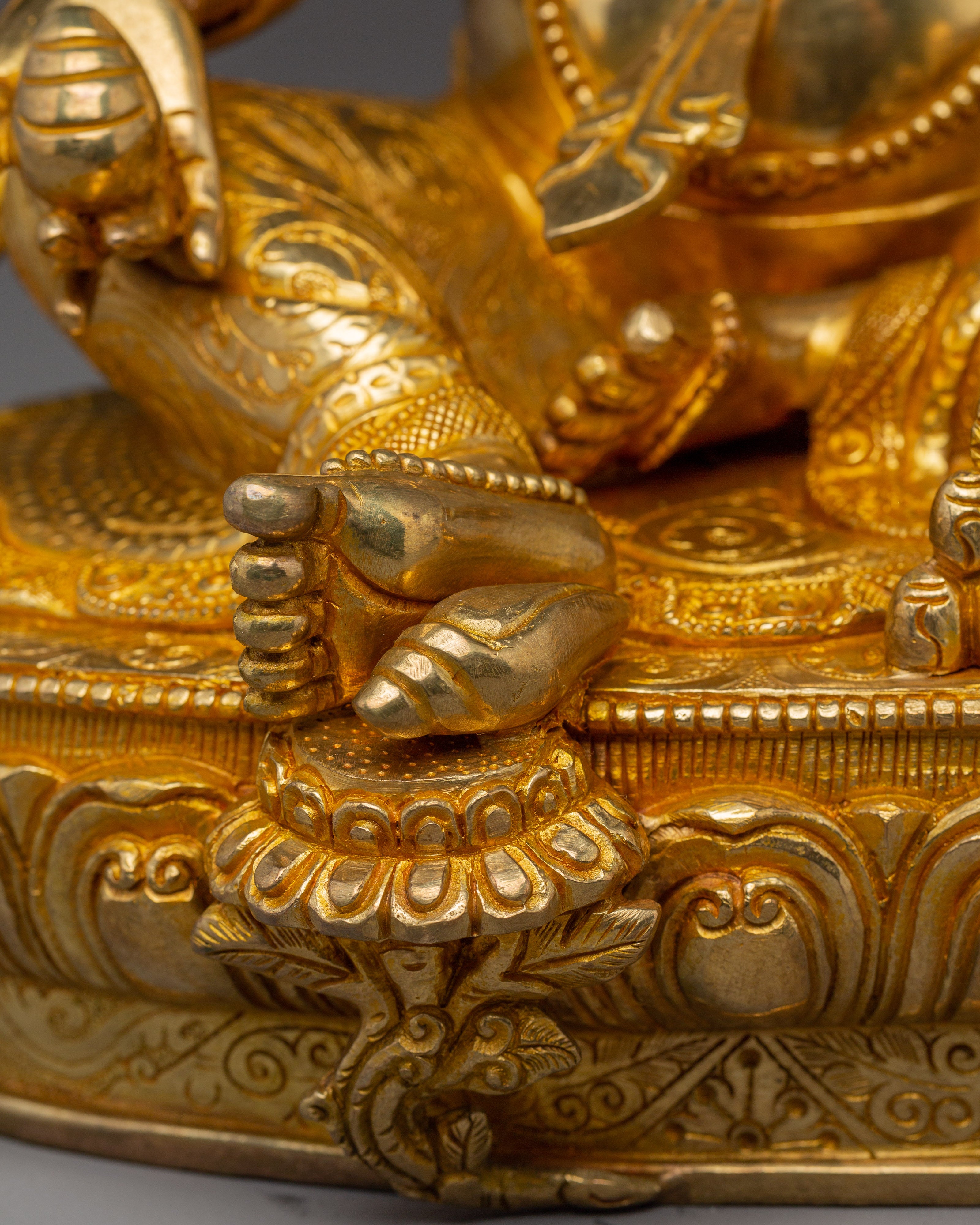 Dzambhala Statue: Deity of Wealth