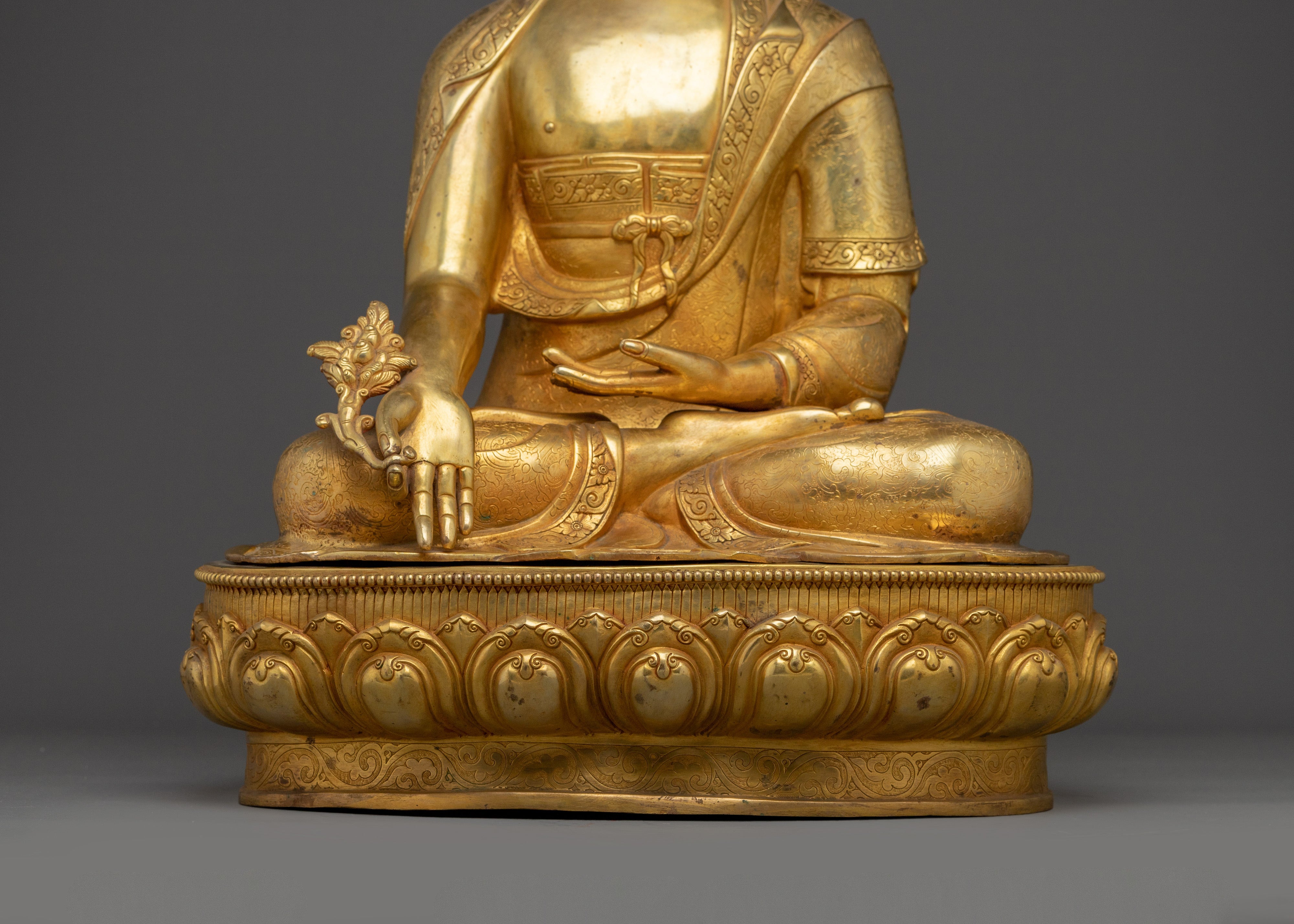 Medicine Buddha Statue: Supreme Buddhist Healer