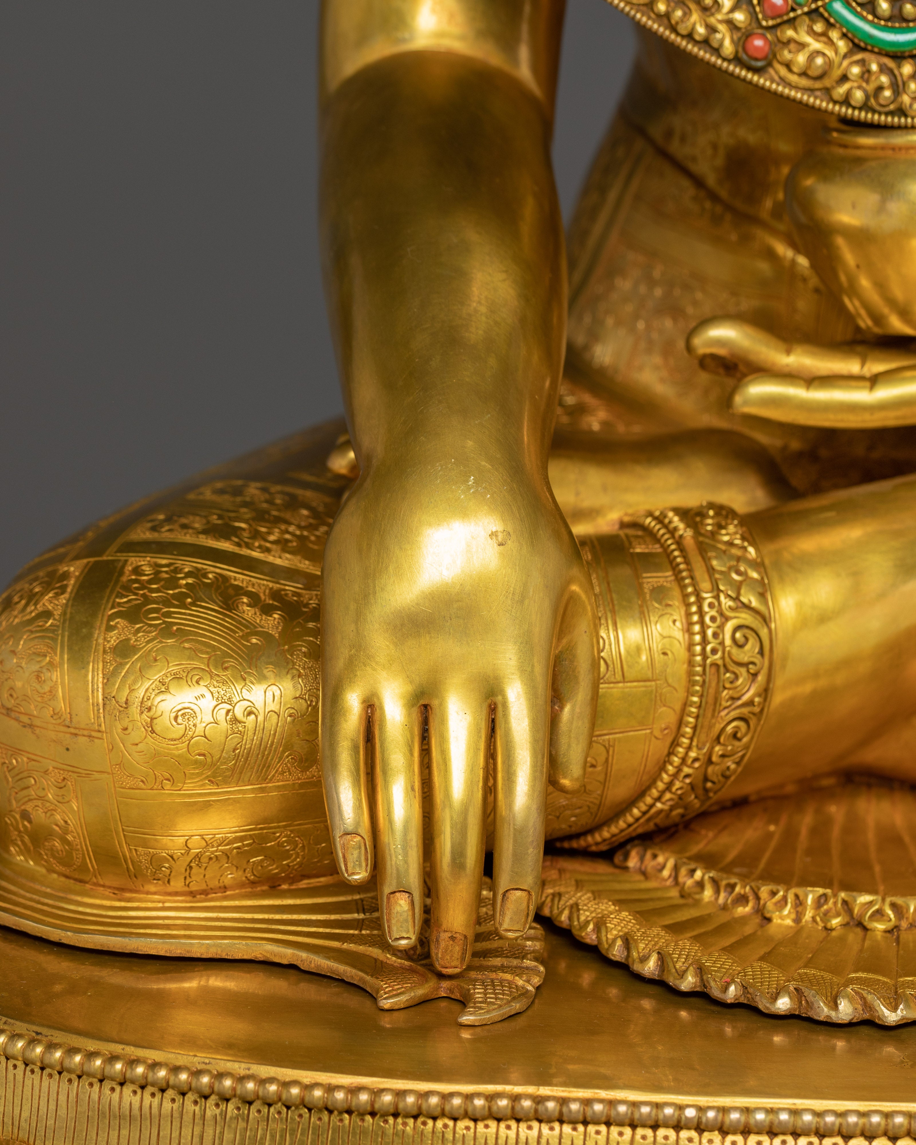 Crown shakyamuni Buddha with Throne | Handcarved Gemstones and Gold Detailing