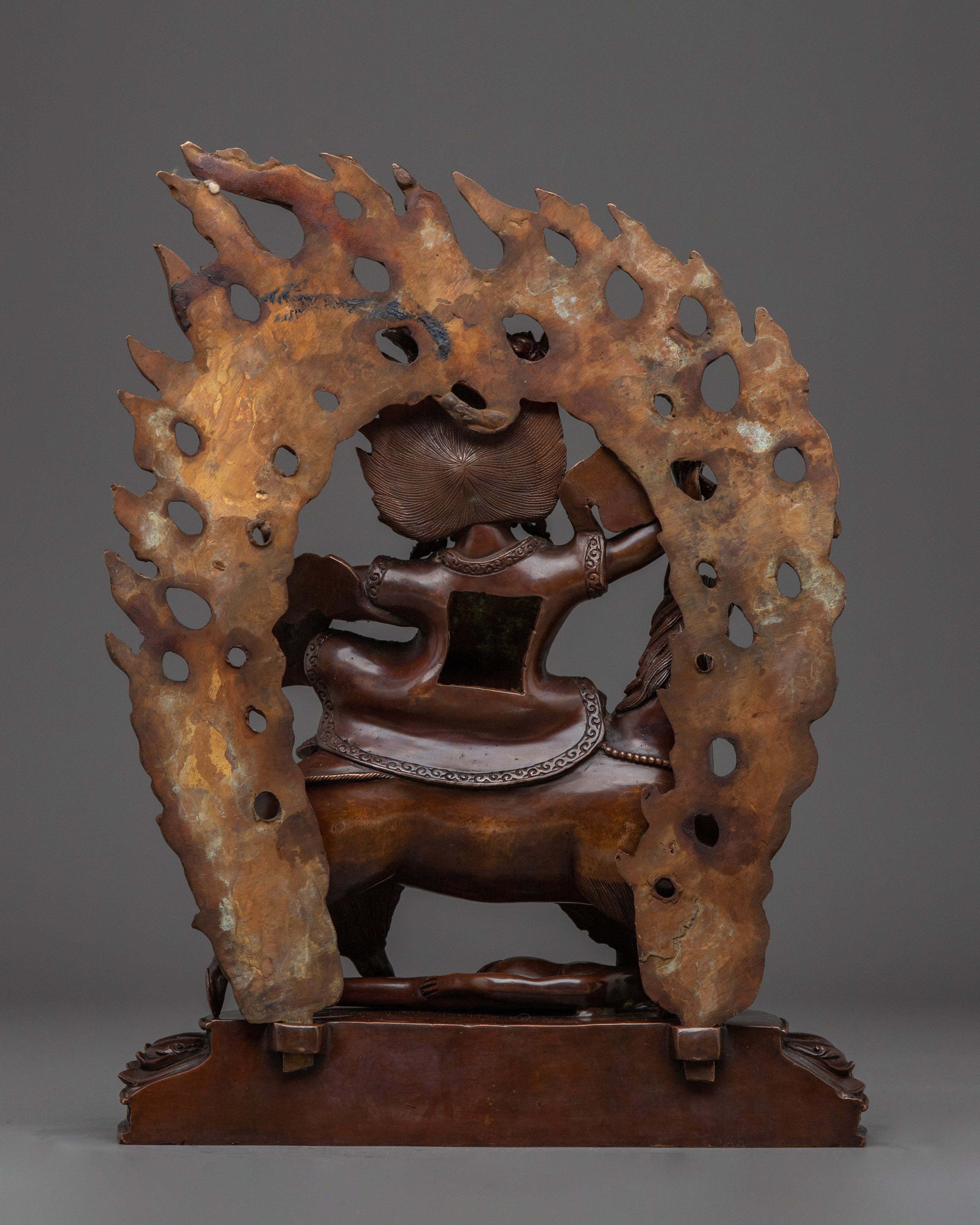 Garwa Nagpo Damchen Statue: Buddhist Worldly Protector