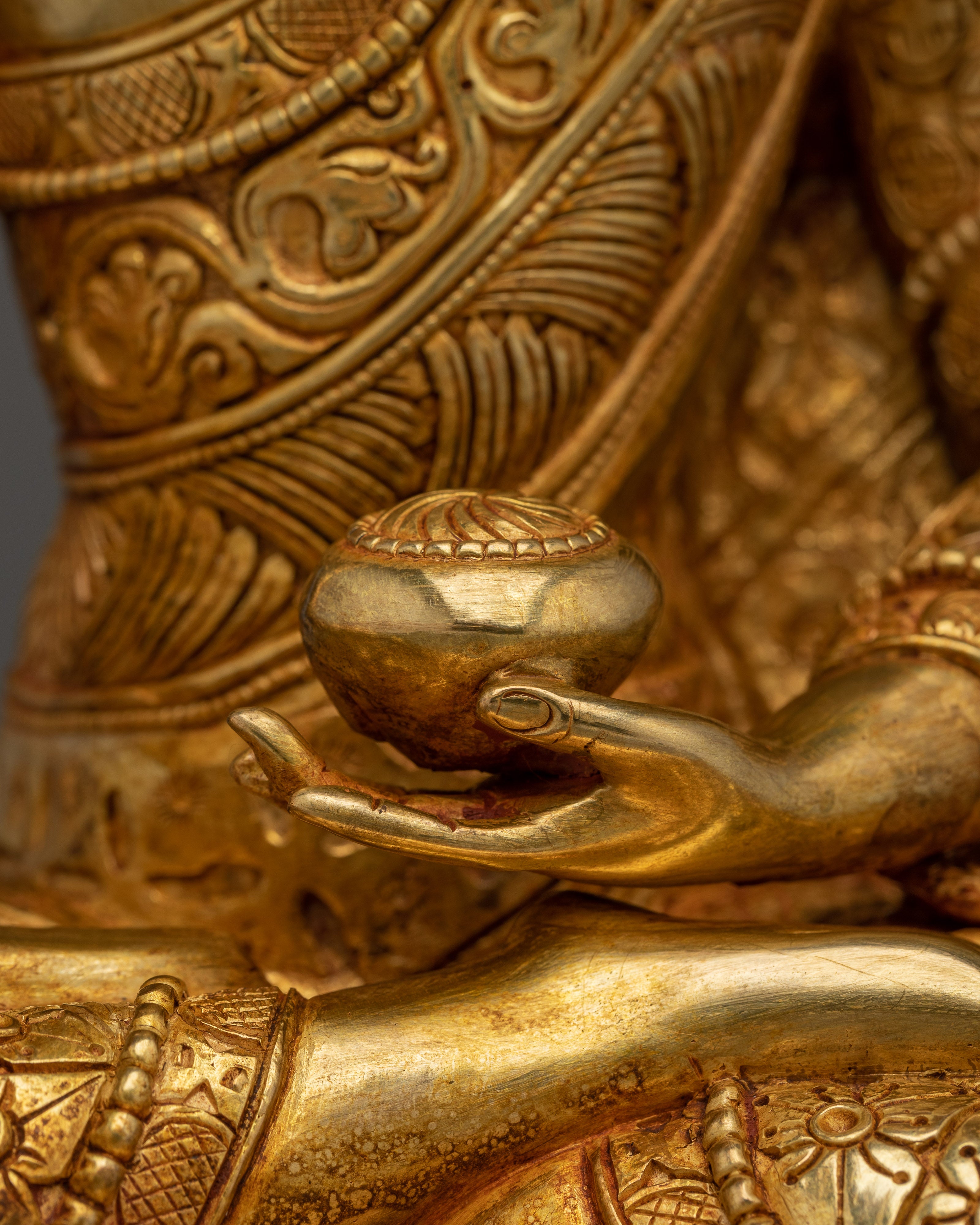 Shakyamuni Buddha 24K Gold Gilded | Symbol of Enlightenment and Spiritual Peace