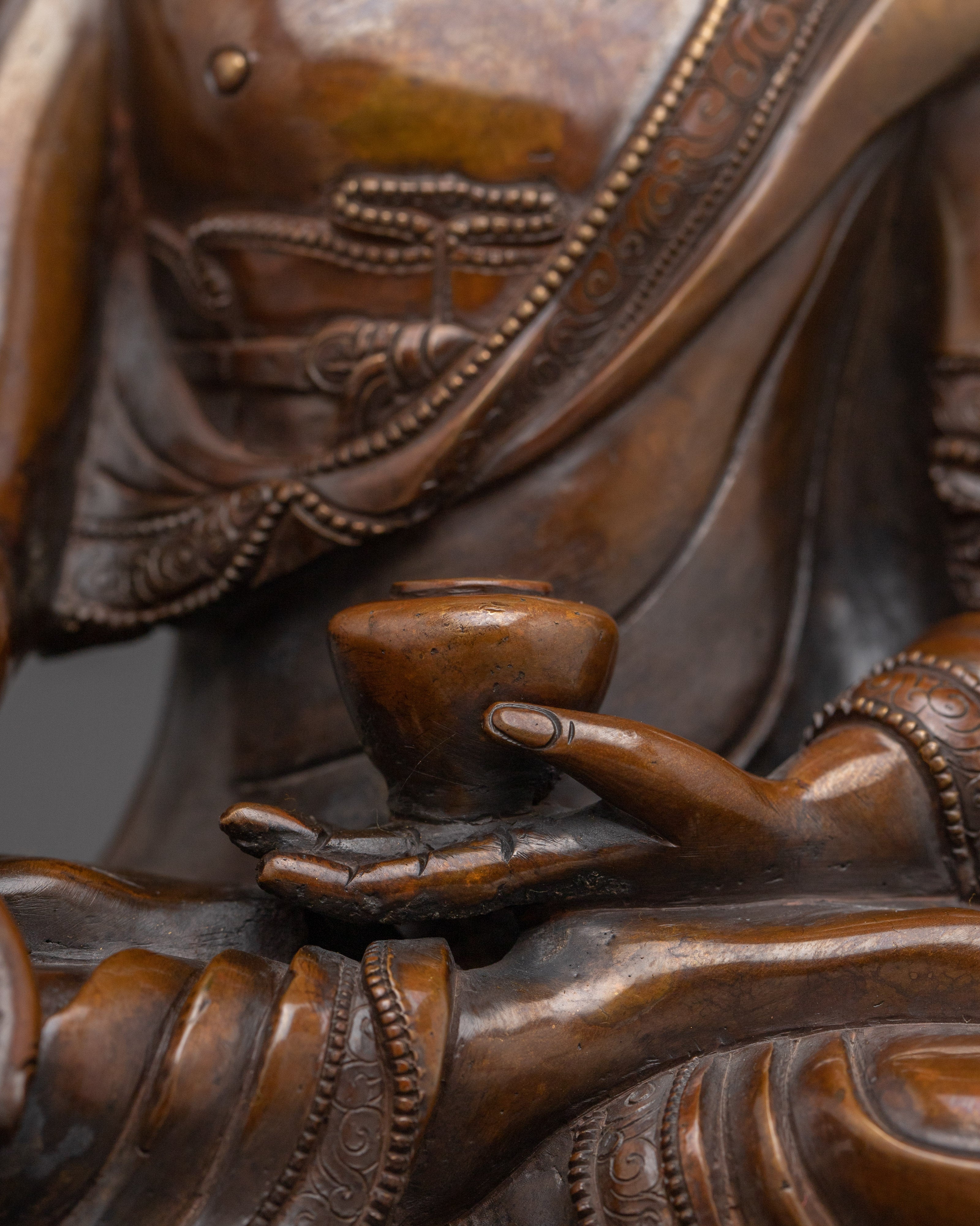 Shakyamuni Buddha Statue: Oxidized Copper Artwork