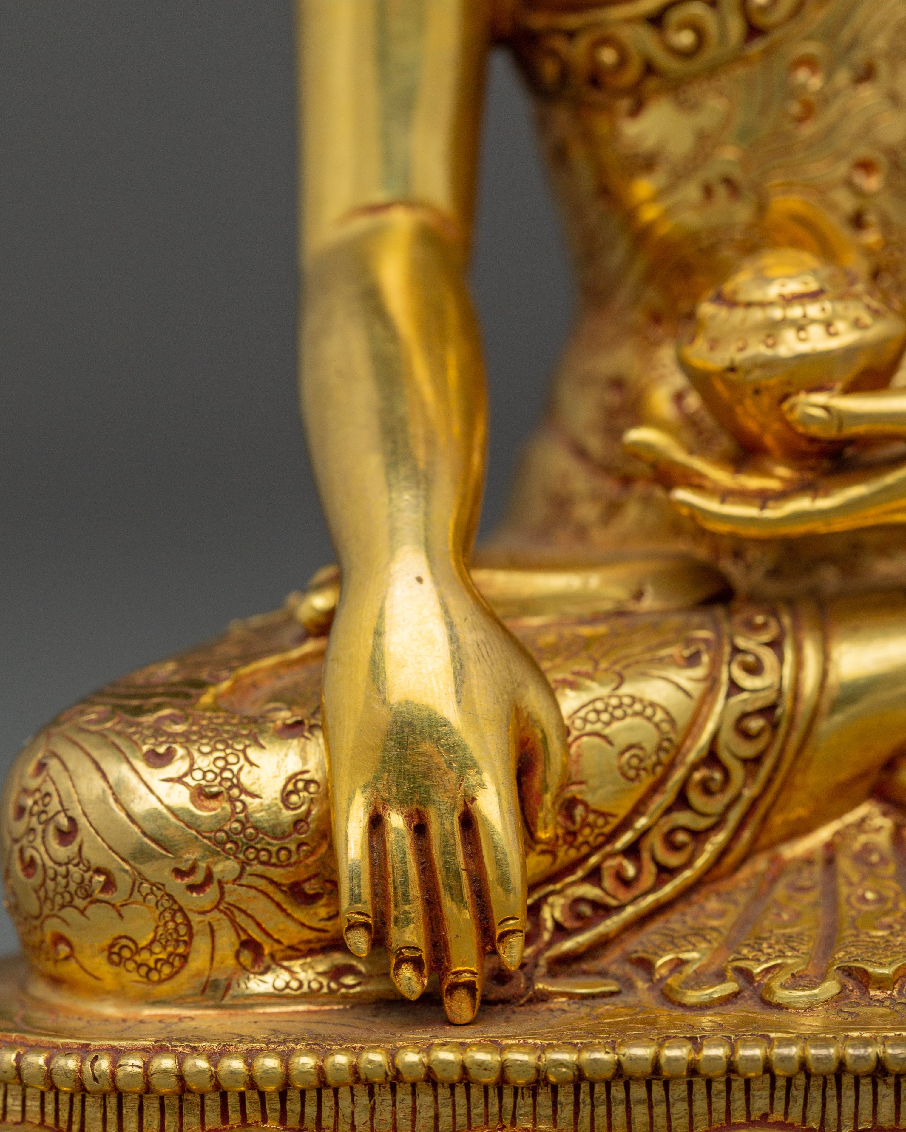 Shakyamuni Buddha Statue with 24K Gold Gilding | Enhance Your Meditation and Spirituality